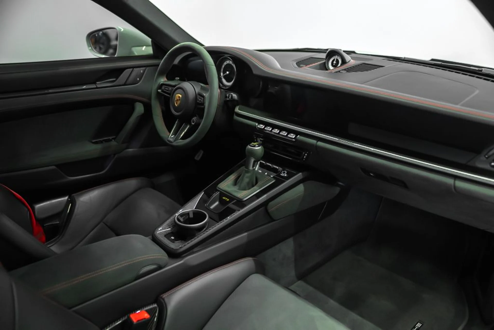 mph010_3129831451_porsche_911_2022_bb440d5979