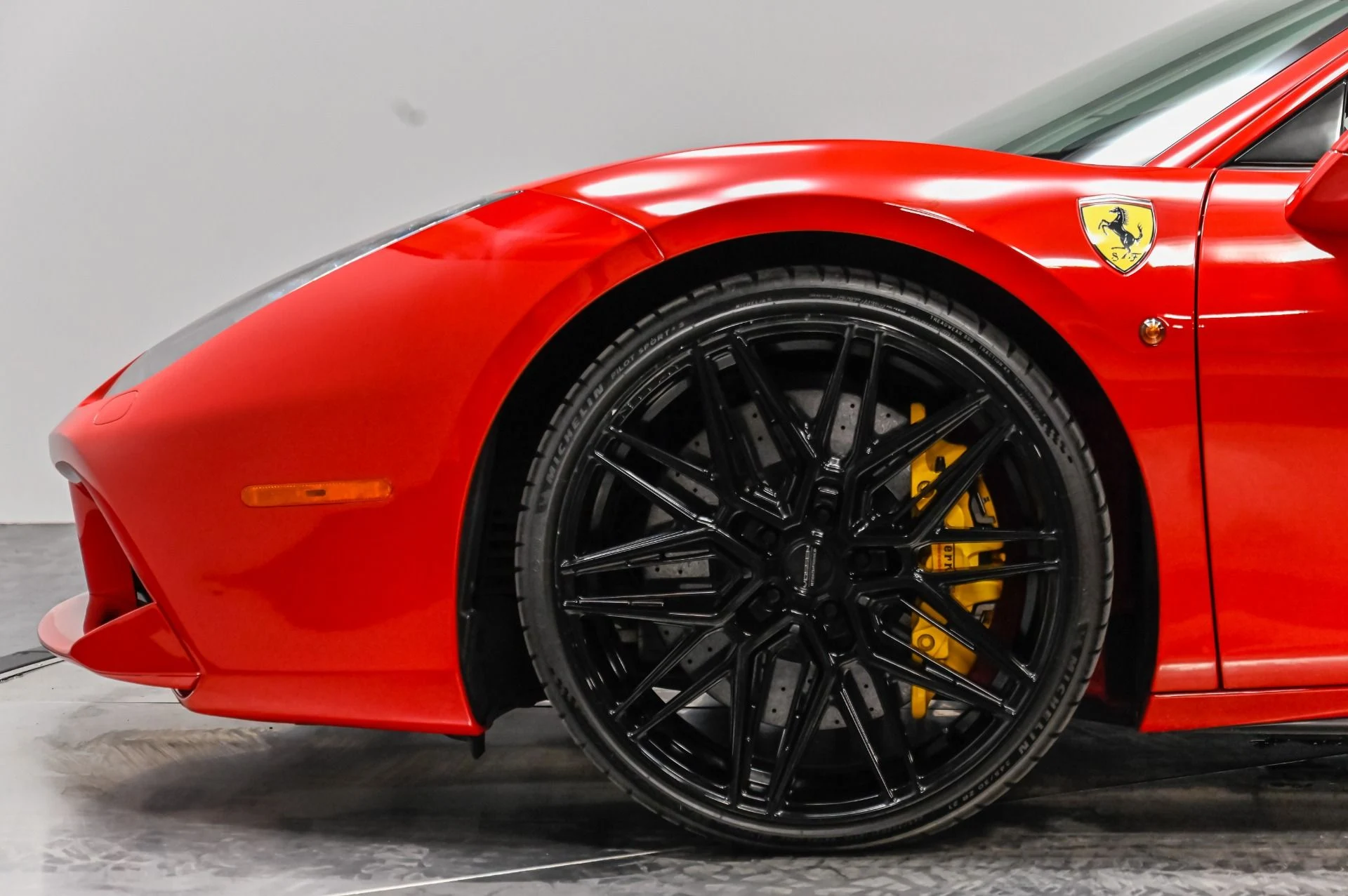 mph010_3134854646_Used_2018_Ferrari_488_GTB_Base_1788410889_c4ce07cd23