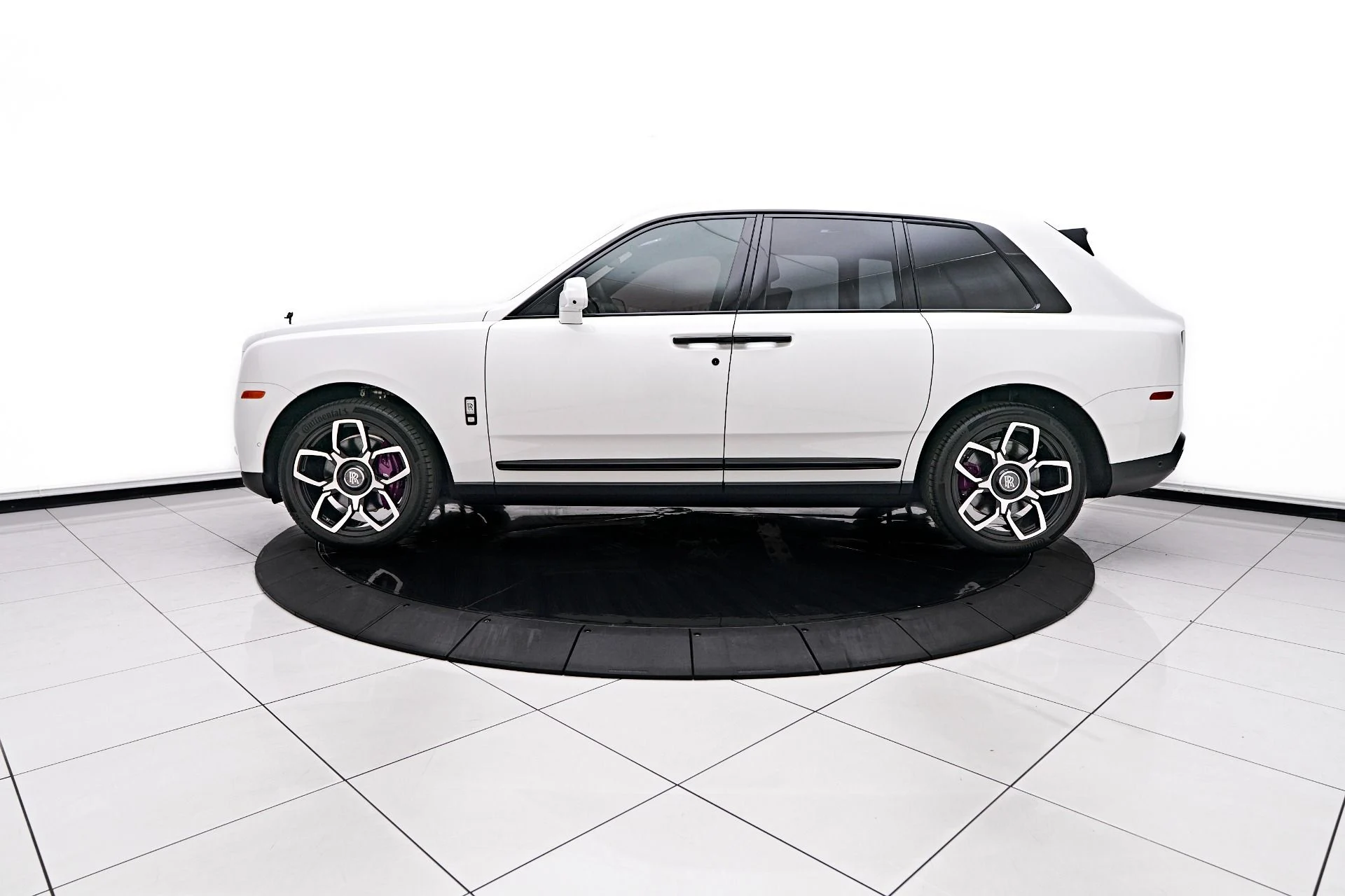 mph010_3136011080_Used_2024_Rolls_Royce_Cullinan_Base_1754099306_865fea7bf7