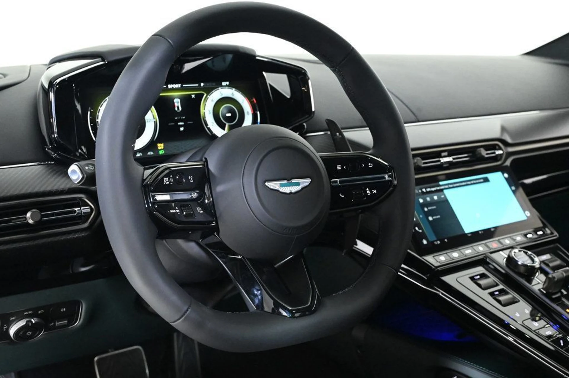 mph010_3137001219_new_2026_aston_martin_vantage_scoupe_11350_22964227_10_1024_0feec85ab3