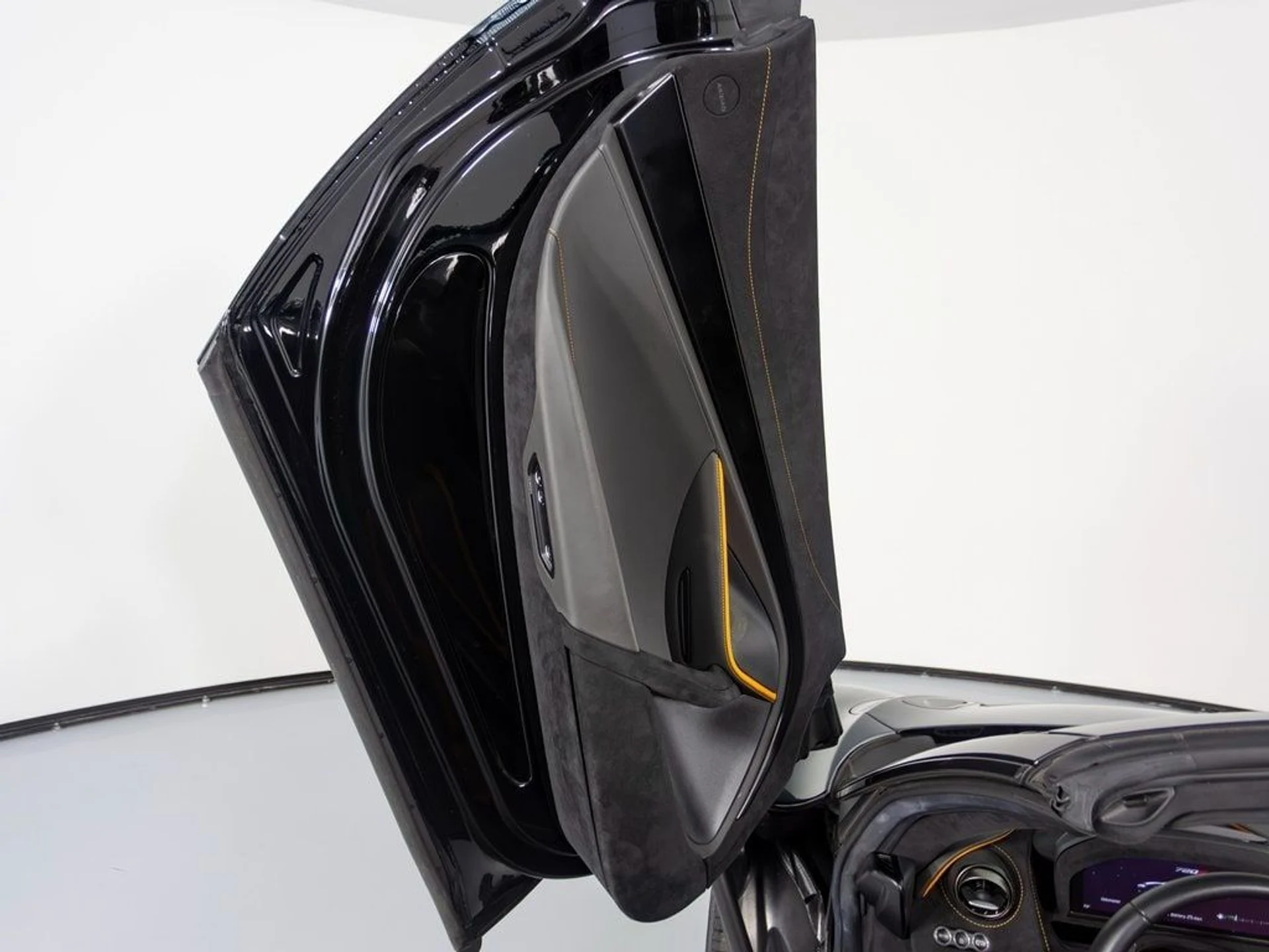 mph010_3140715633_2bc1812f2b5e4c410ea75b0a0efcbf35x_8ad7bb334e