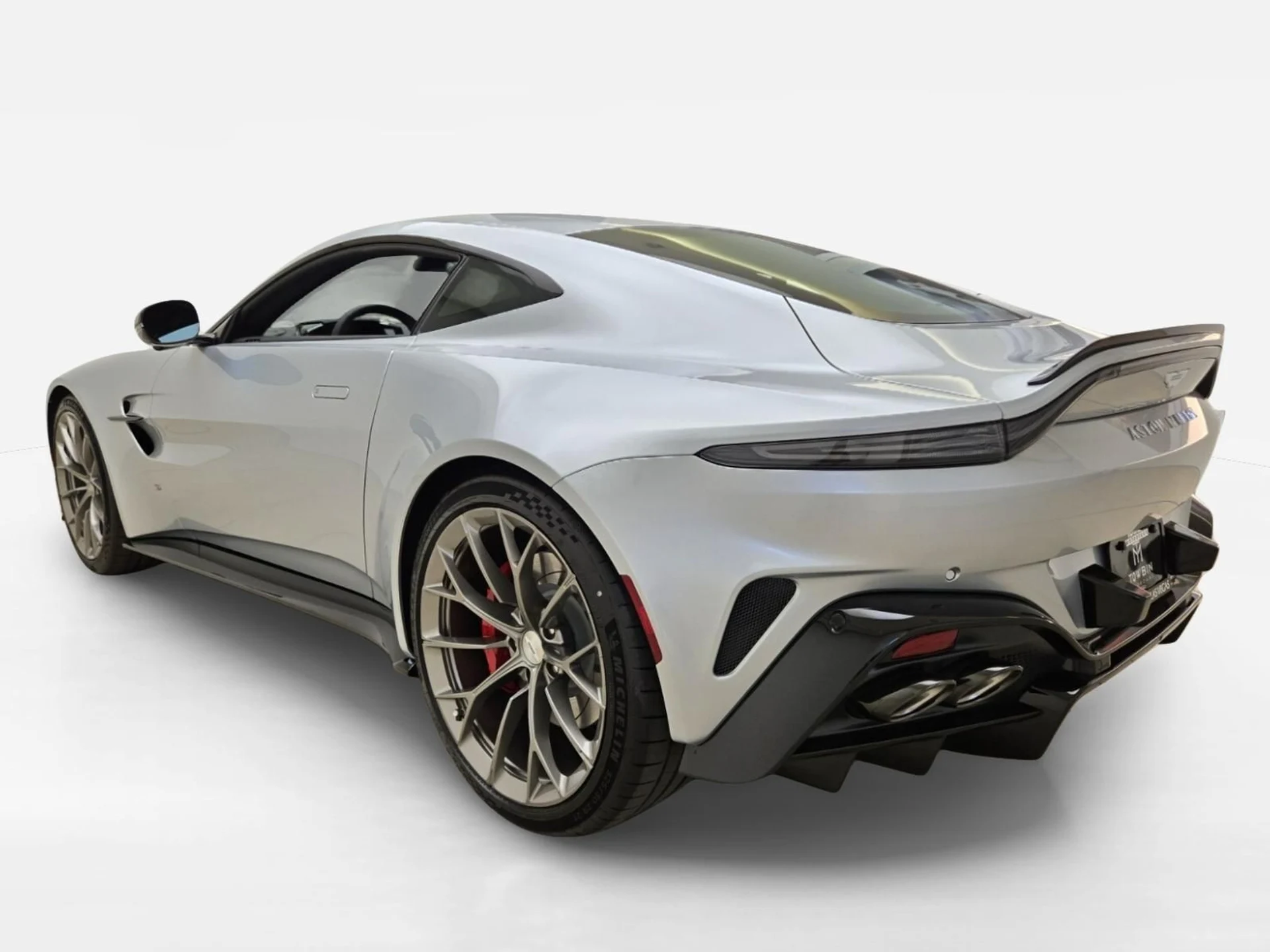 mph010_3140932806_New_2026_Aston_Martin_Vantage_S_1778909005_d10cabb0bd