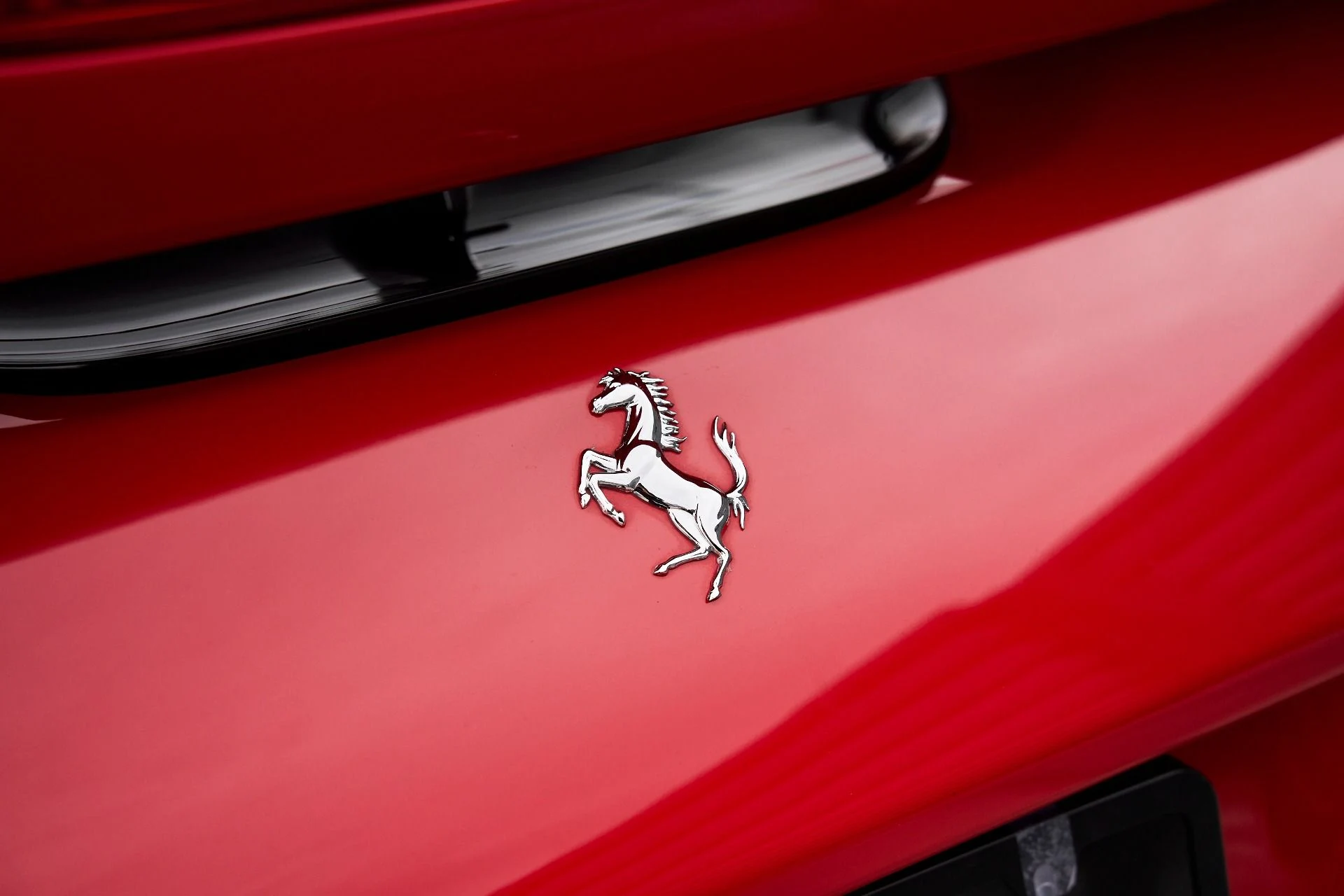 mph010_3149126594_Used_2020_Ferrari_F8_Tributo_Base_1761597613_12203149dd