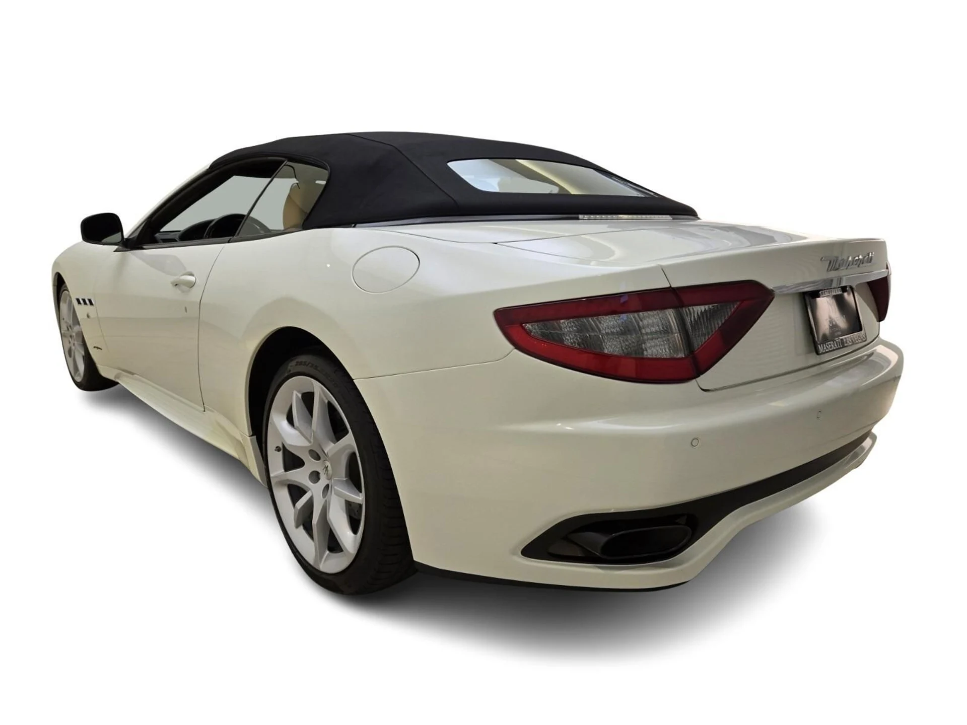 mph010_3158404332_Used_2013_Maserati_Gran_Turismo_Sport_1762328739_b176dc6027