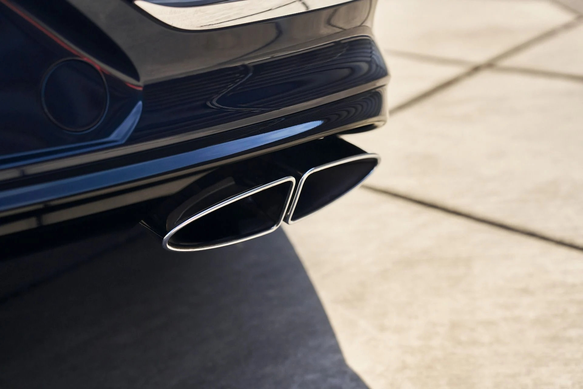 mph010_3161300905_Used_2021_Bentley_Bentayga_V8_1764208962_f665f2b149