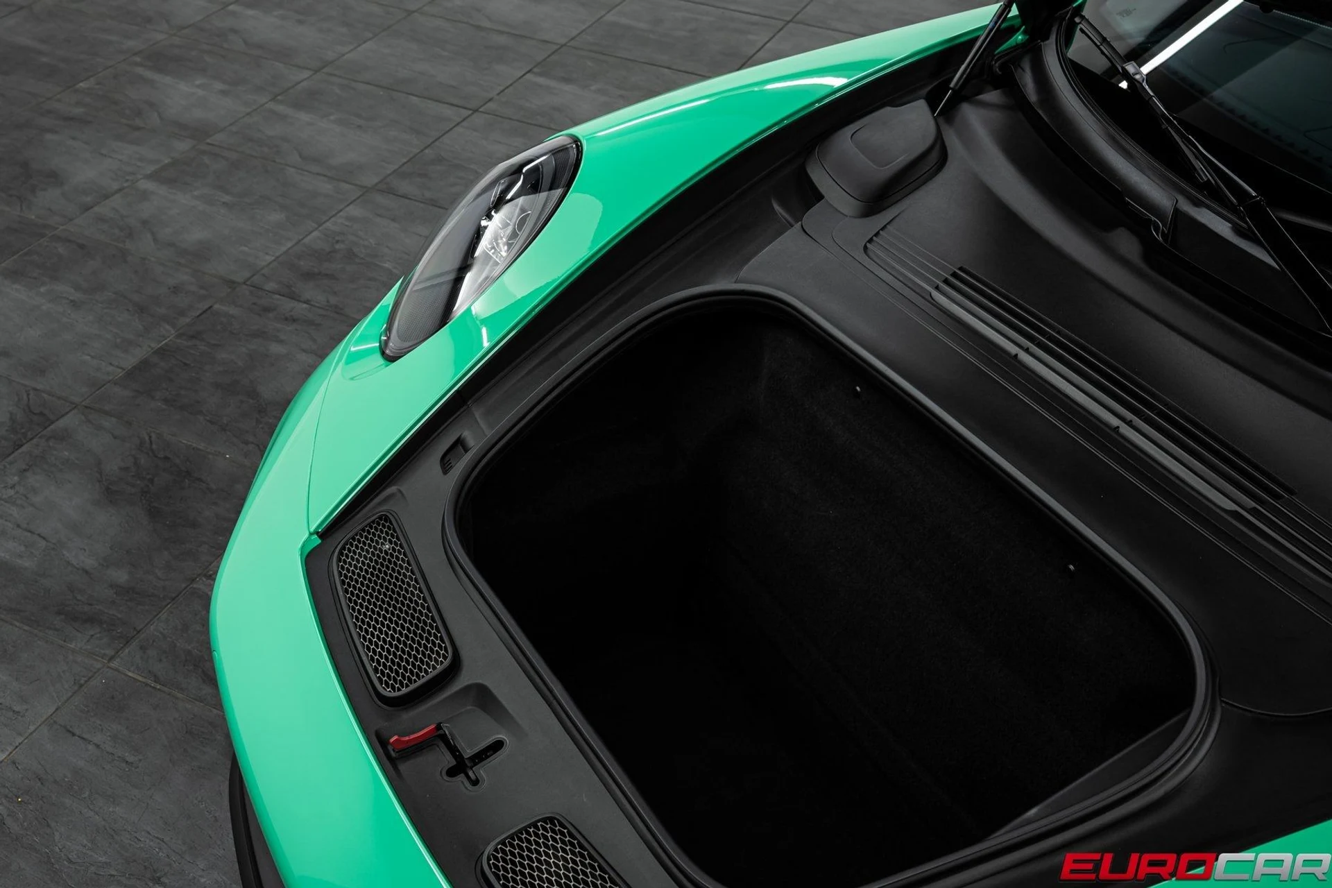 mph010_3172193478_image_11_64c501014c