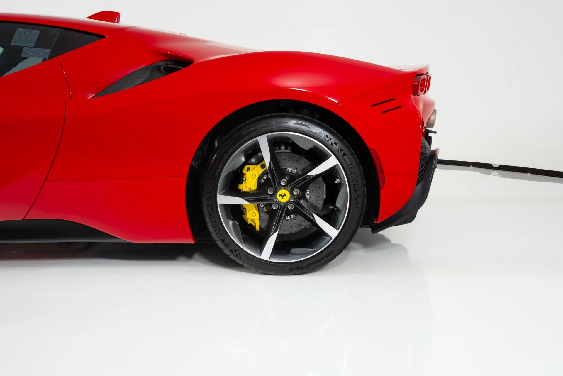 mph010_3172924343_Used_2023_Ferrari_SF_90_Stradale_1755717820_771413d4cc