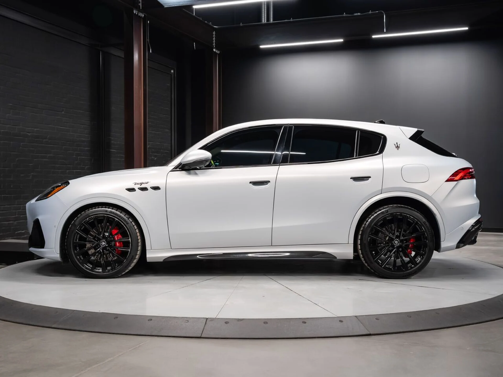 mph010_3177743907_maserati_grecale_2024_487eb6ea22