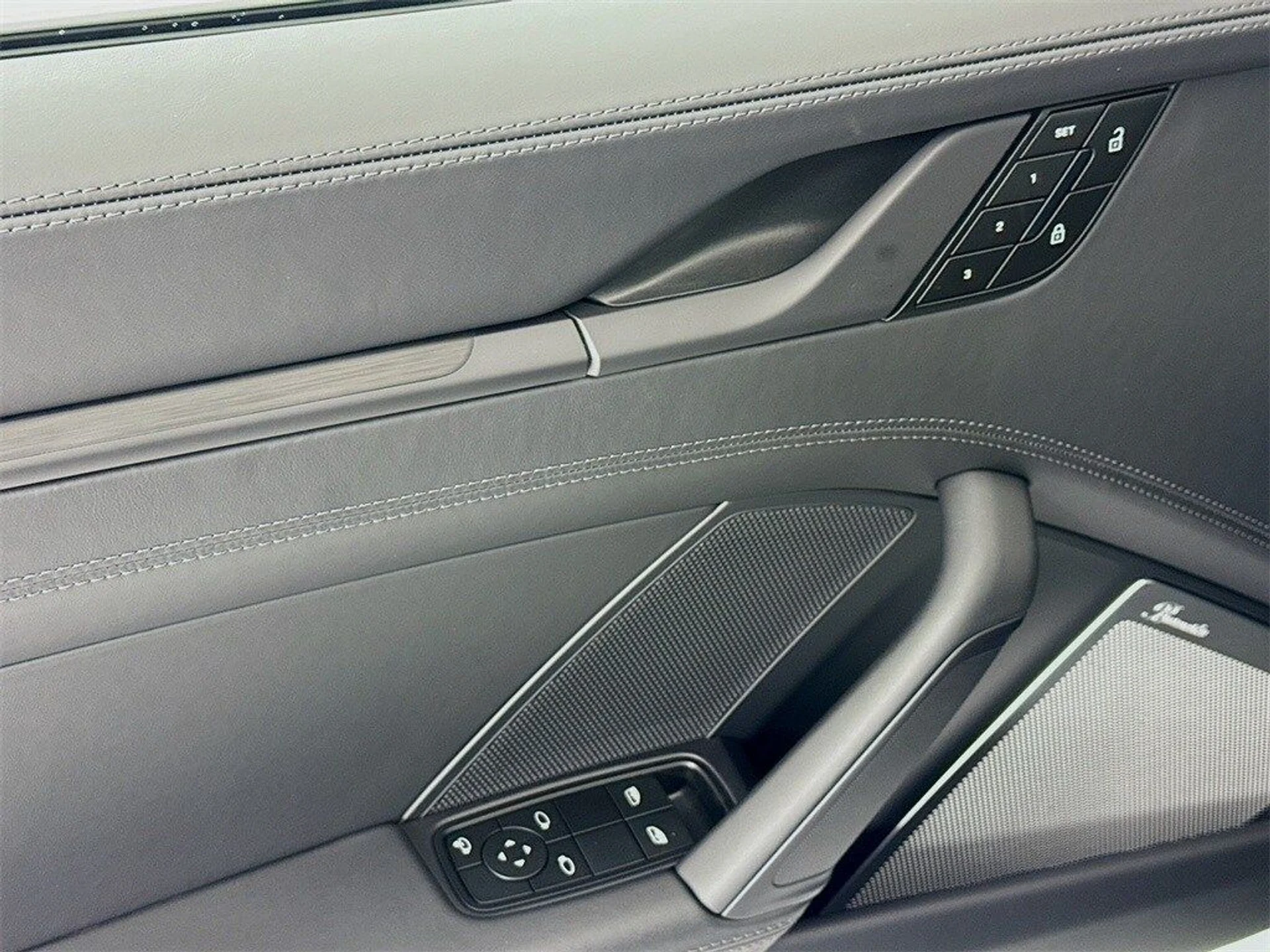 mph010_3186452357_6c47ddb743c2b33a0cf68e367b5cfa35x_782432c12b