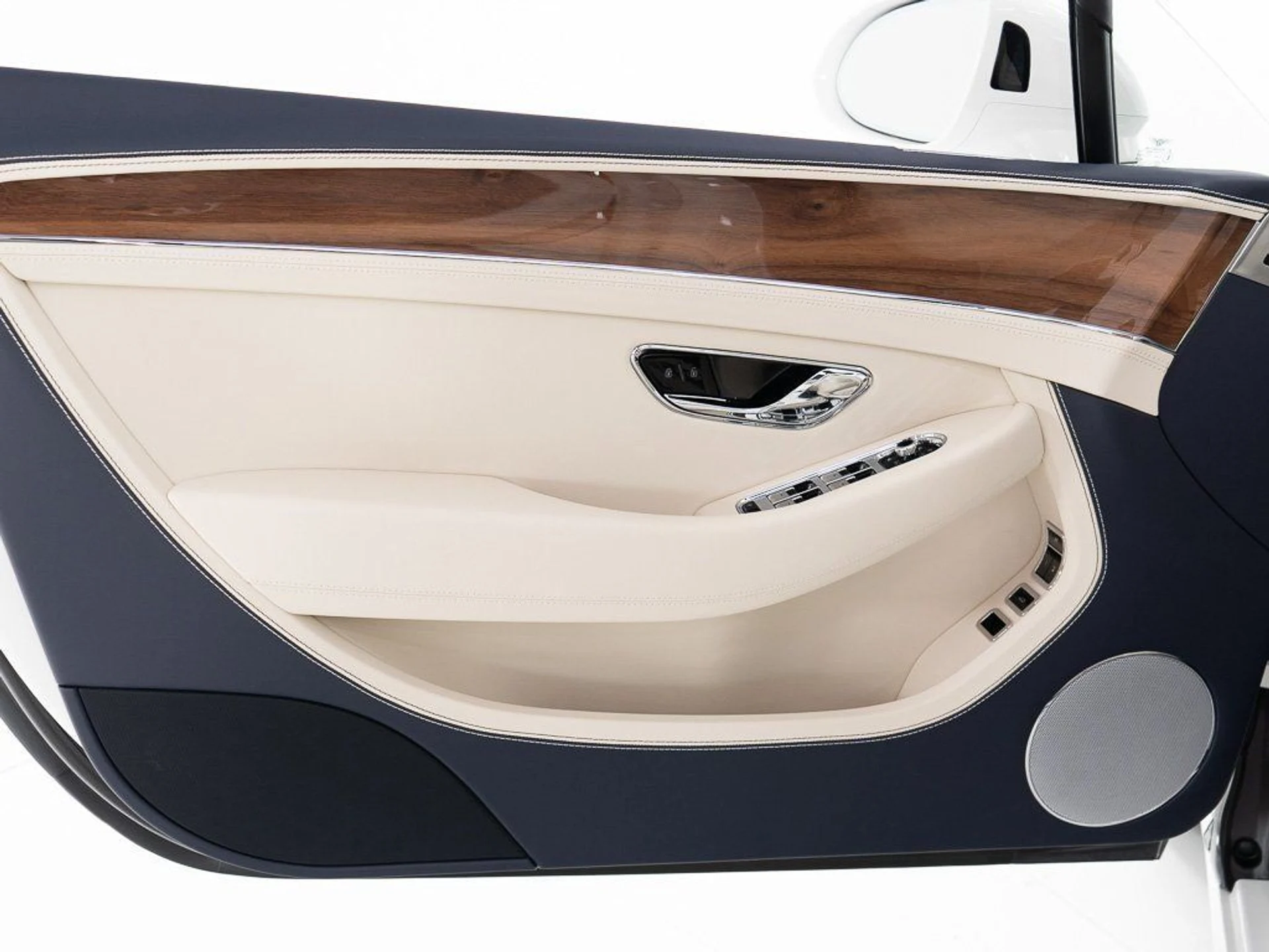 mph010_3196045226_d6ac7134a07c371dc98a2b0b68a23d2f_7e4768fb16