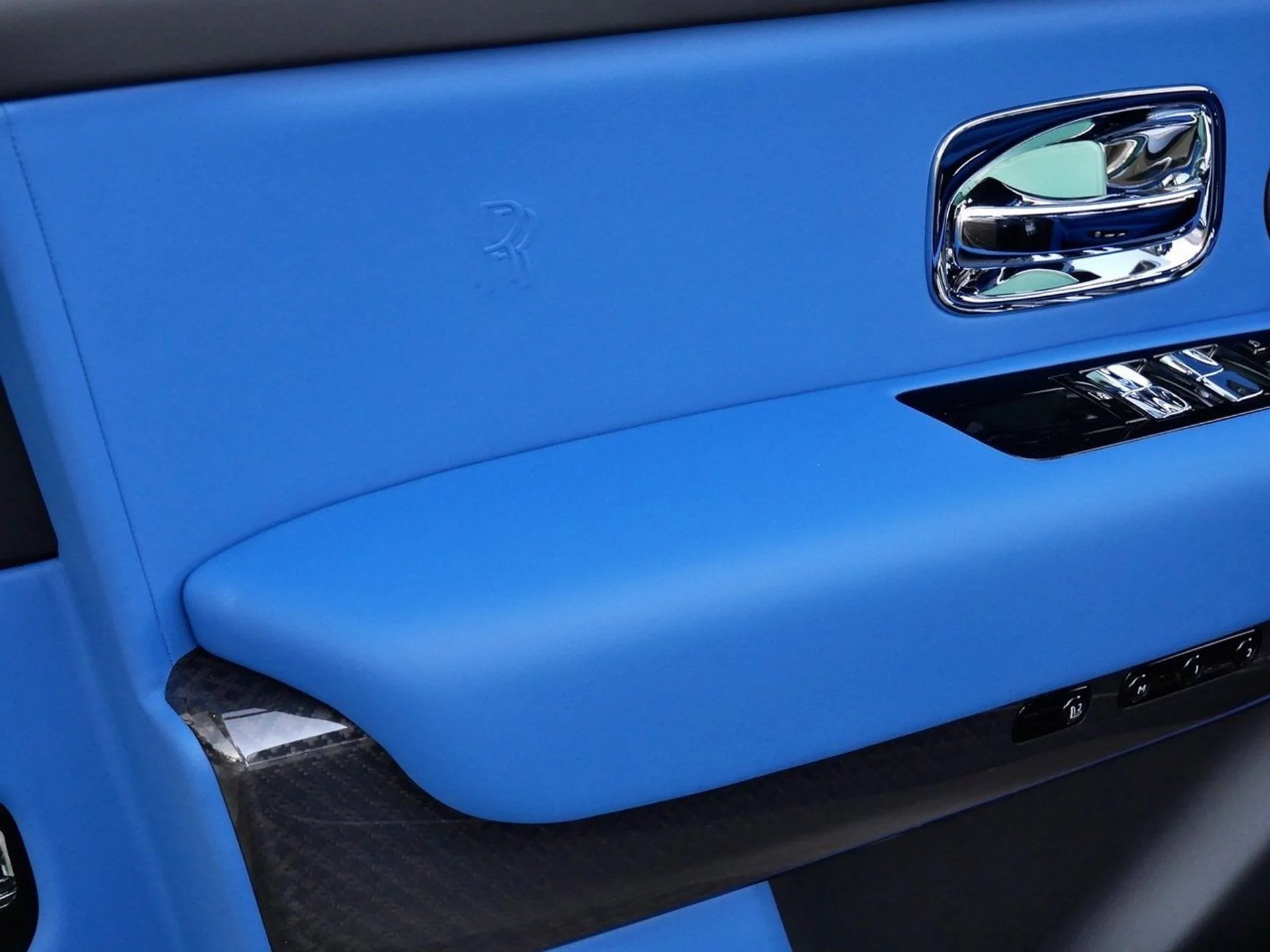 mph010_3197609867_2e7722b3f52f182b13433811dc0e4f98x_c0f2c821f7