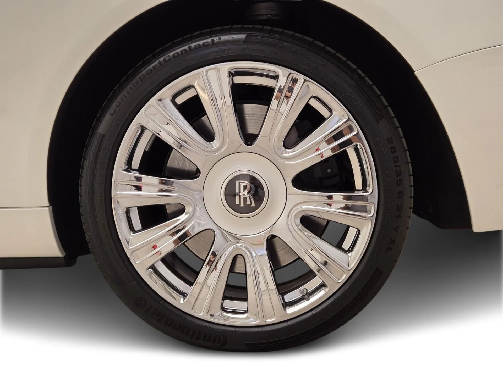 mph010_3202445662_Used_2016_Rolls_Royce_Dawn_1753165554_bc600f0d69