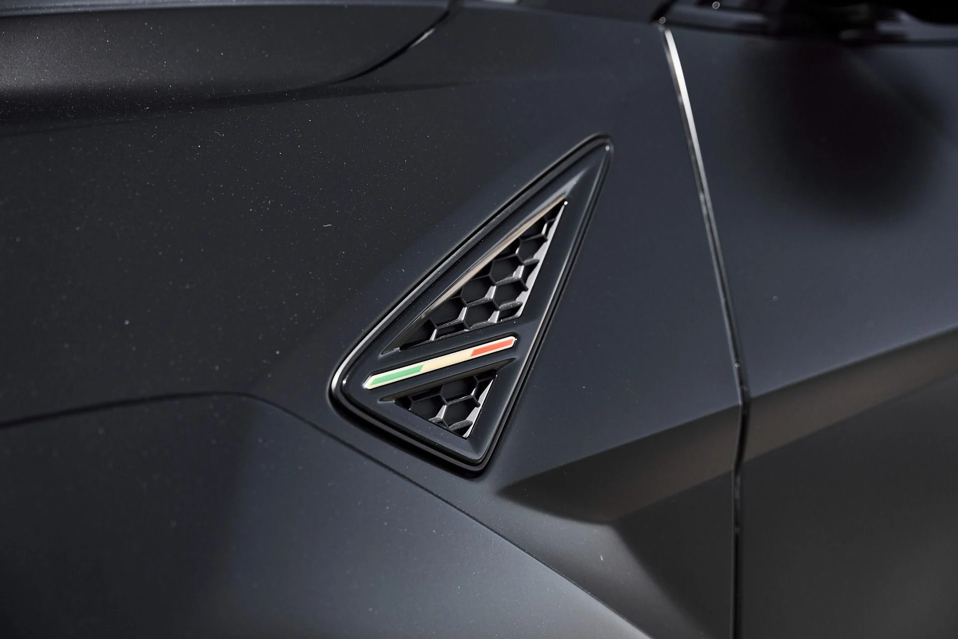 mph010_3204571716_Used_2024_Lamborghini_Urus_Performante_1778116966_daa82bcccd
