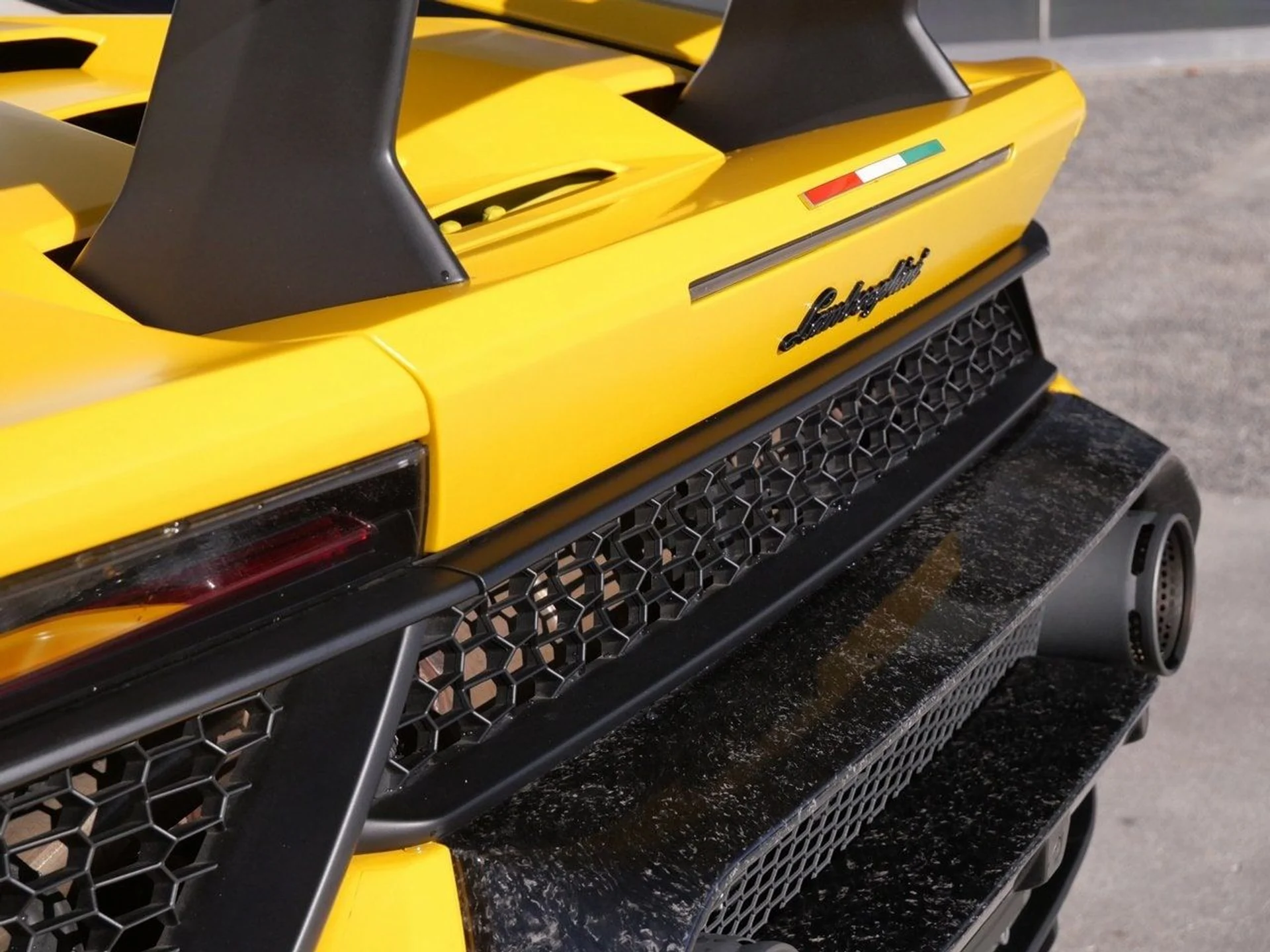 mph010_3207289830_69ed57cd8108bdb7f222c1a467af3231x_c498950792