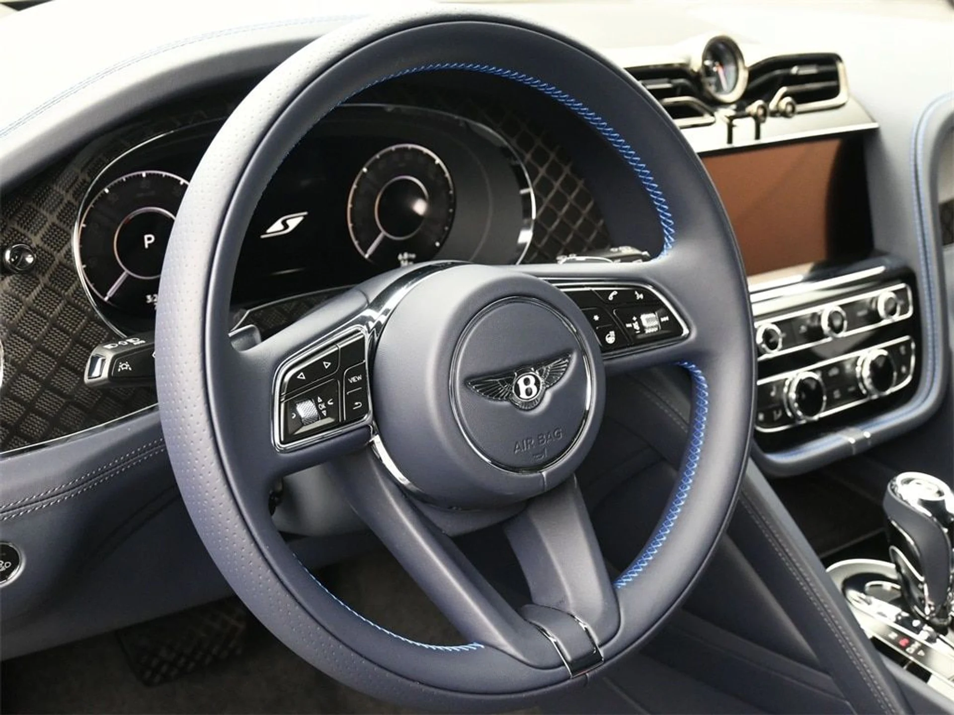 mph010_3209600178_77fc15db2cd55a55ca12814d329bb455x_9f8406ad0d