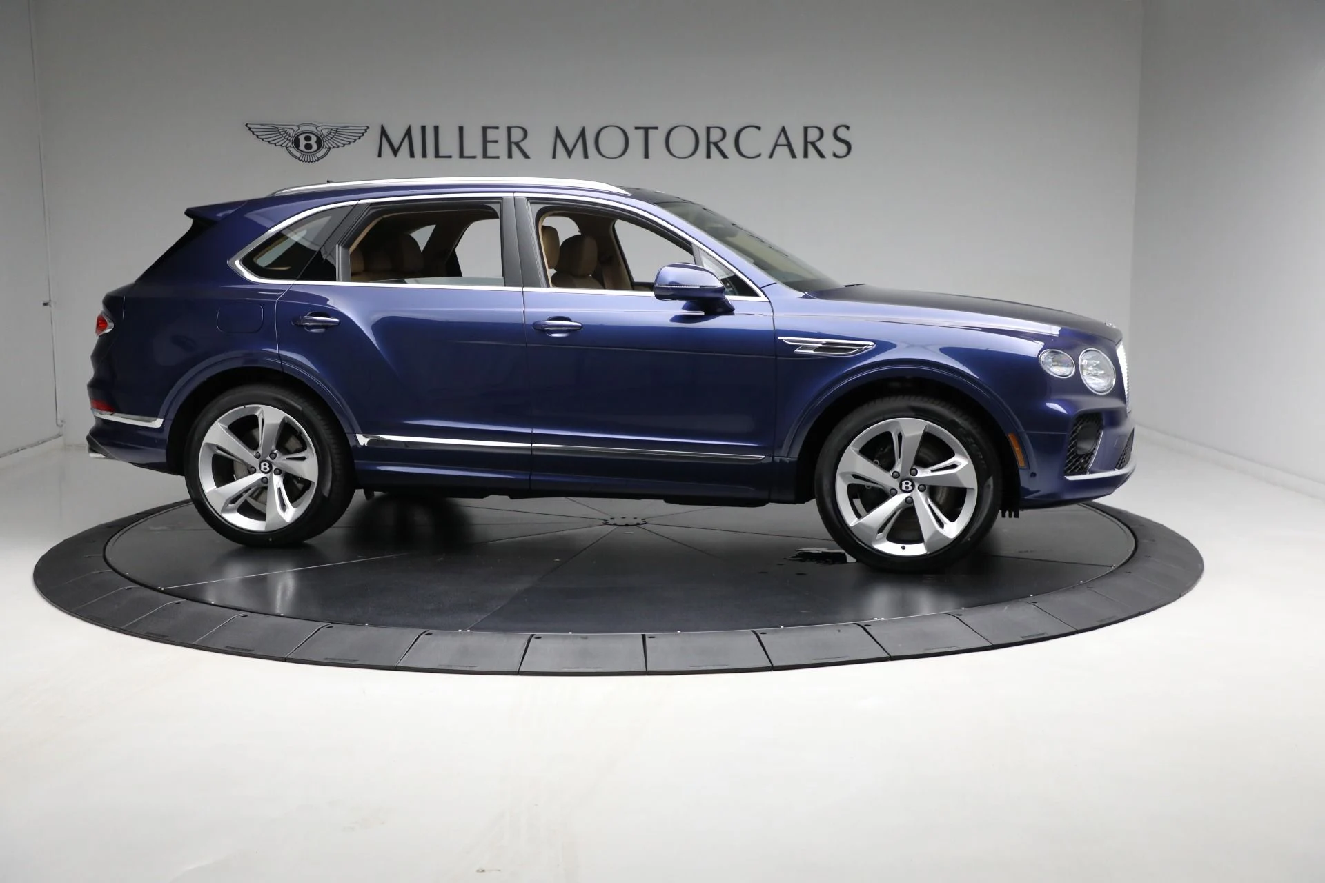 mph010_321534980_Used_2023_Bentley_Bentayga_V8_32afdb576c