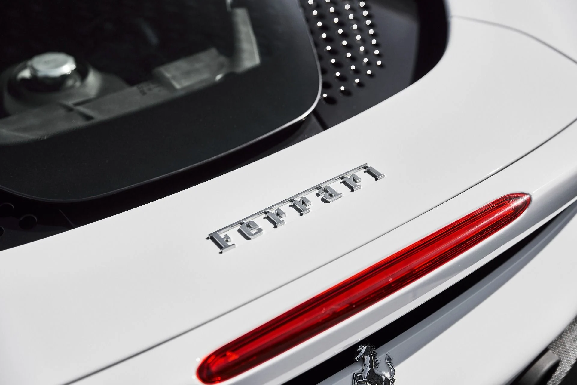 mph010_3220449814_Used_2024_Ferrari_SF_90_Spider_Base_1776734297_e967fa6f25