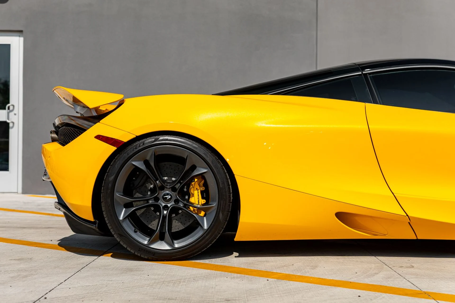 mph010_3222955542_Used_2019_Mc_Laren_720_S_e22e004660