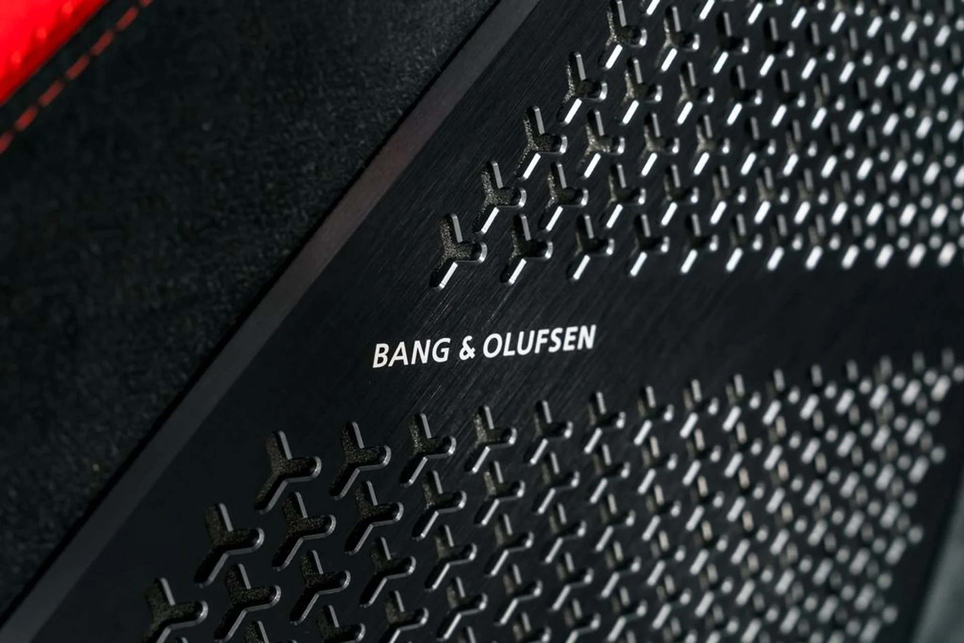 mph010_3232961567_c055d47dd70b9ed5279d1d3422f1b3b7x_d36c694530