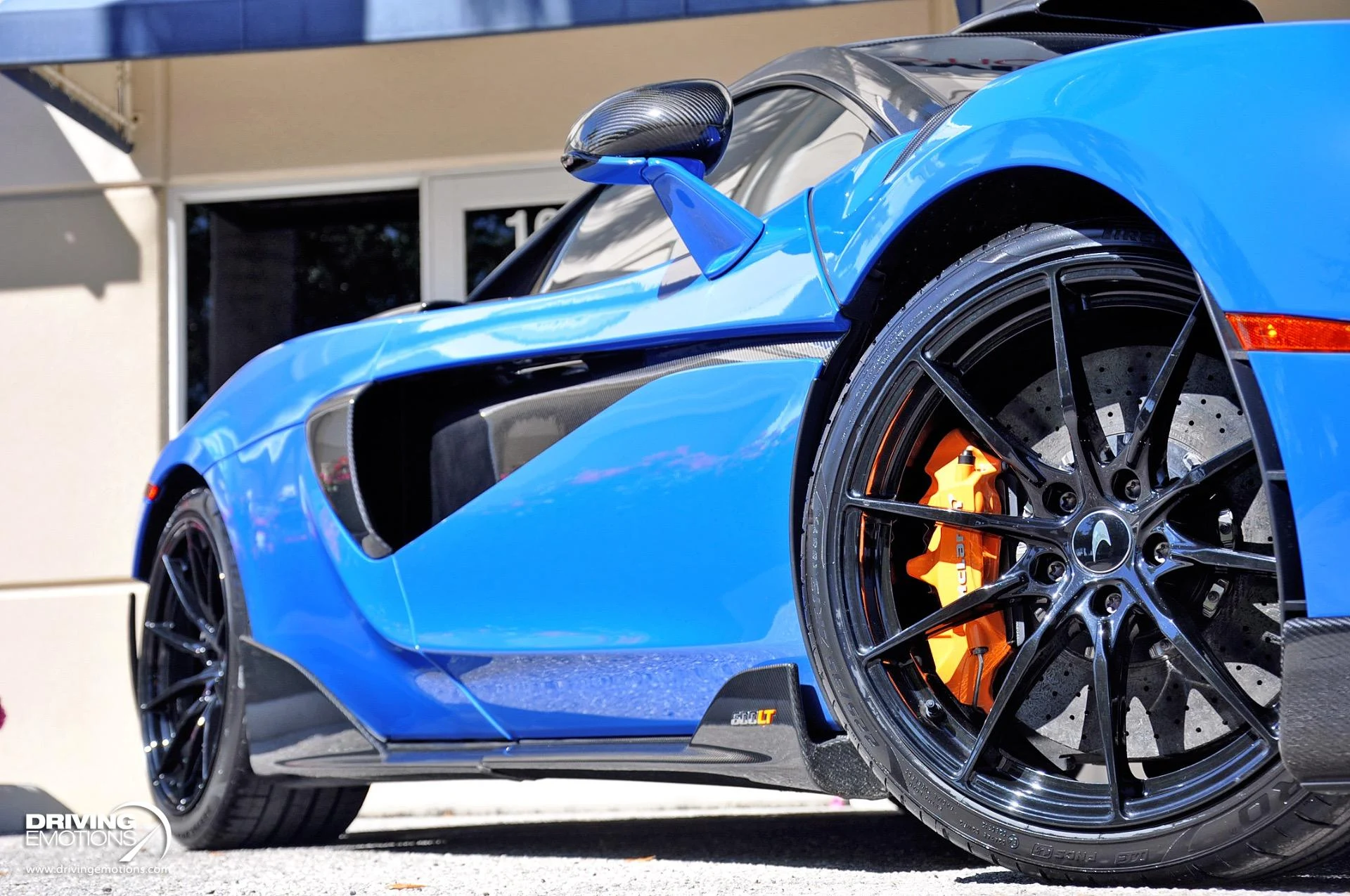 mph010_3233550492_836_p11_l_23df4c8afc