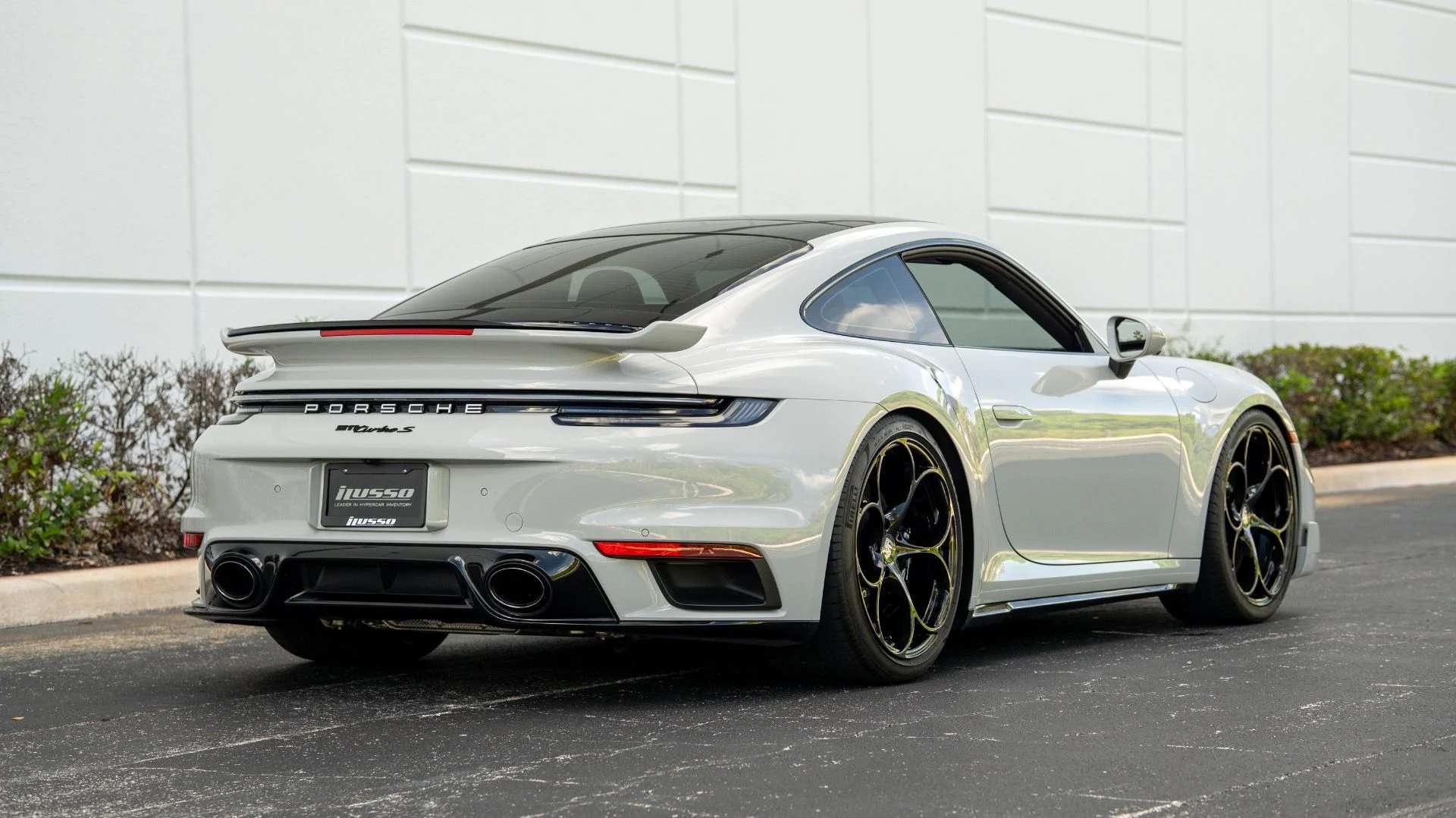 mph010_3236476357_Used_2022_Porsche_911_Turbo_S_1753978712_e311f1796e