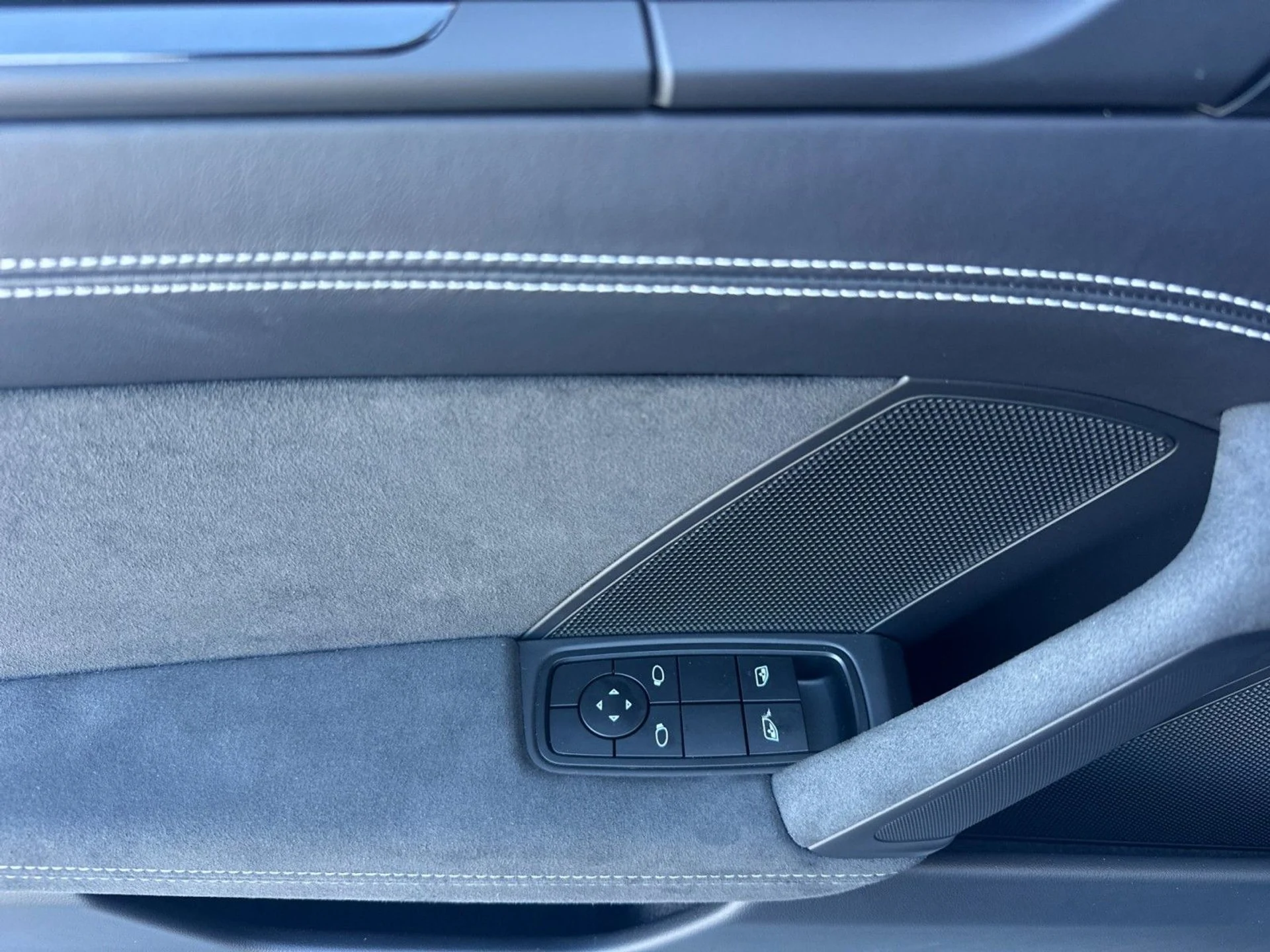 mph010_3250148506_a64595abef72ae285c114dfe23e30829_561a436050