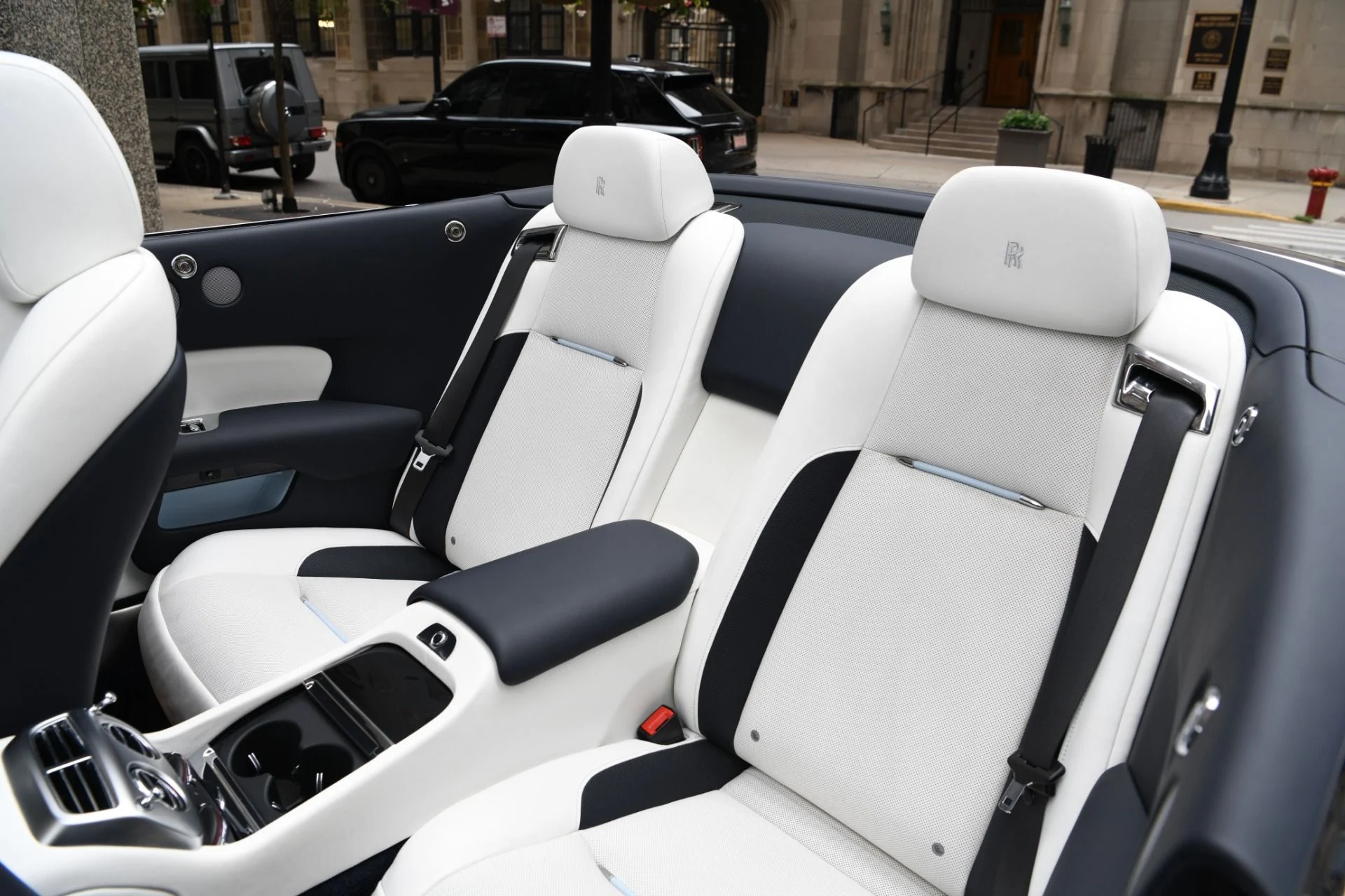 mph010_3260178260_8627_p12_l_4546e94aca