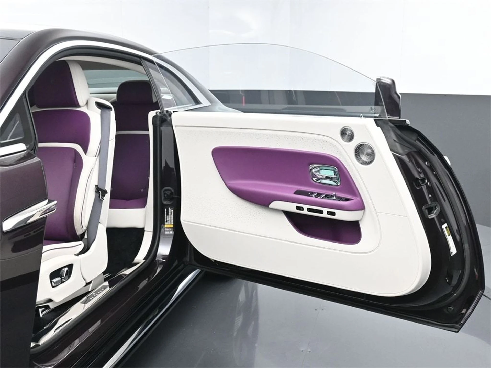 mph010_326258223_feddb9400abbd4e6bd716823d594f384x_cce8acf018