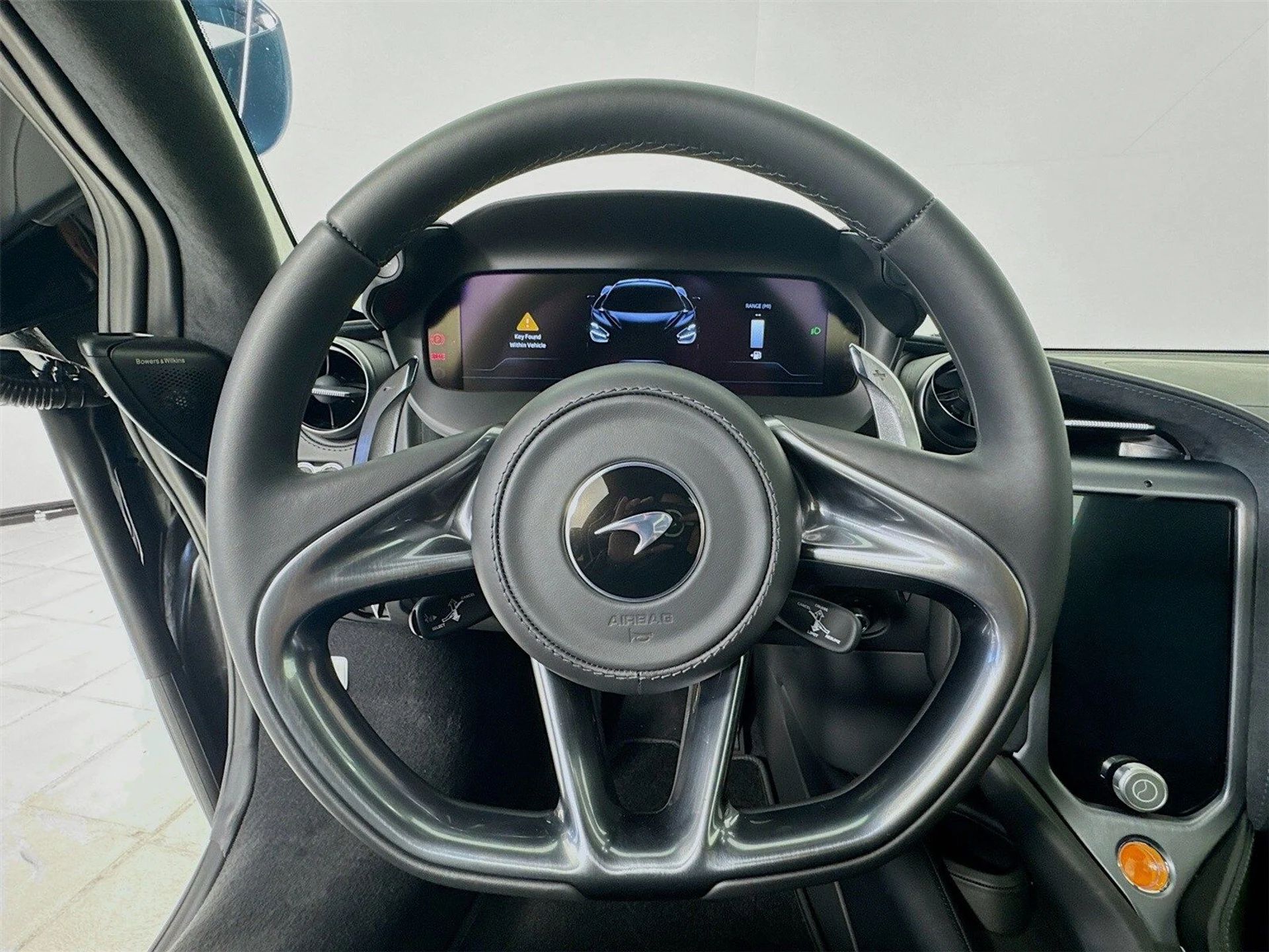 mph010_326443873_78a5dd7995577d63f9406ccd3d4a4732x_7e5e298f84