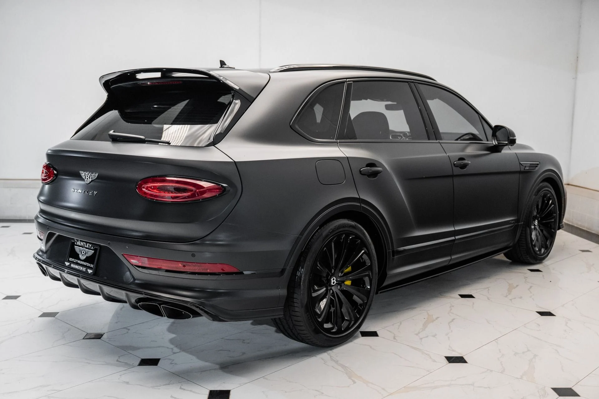 mph010_326961362_Used_2024_Bentley_Bentayga_Azure_V8_1758720540_6eb5daf8ae