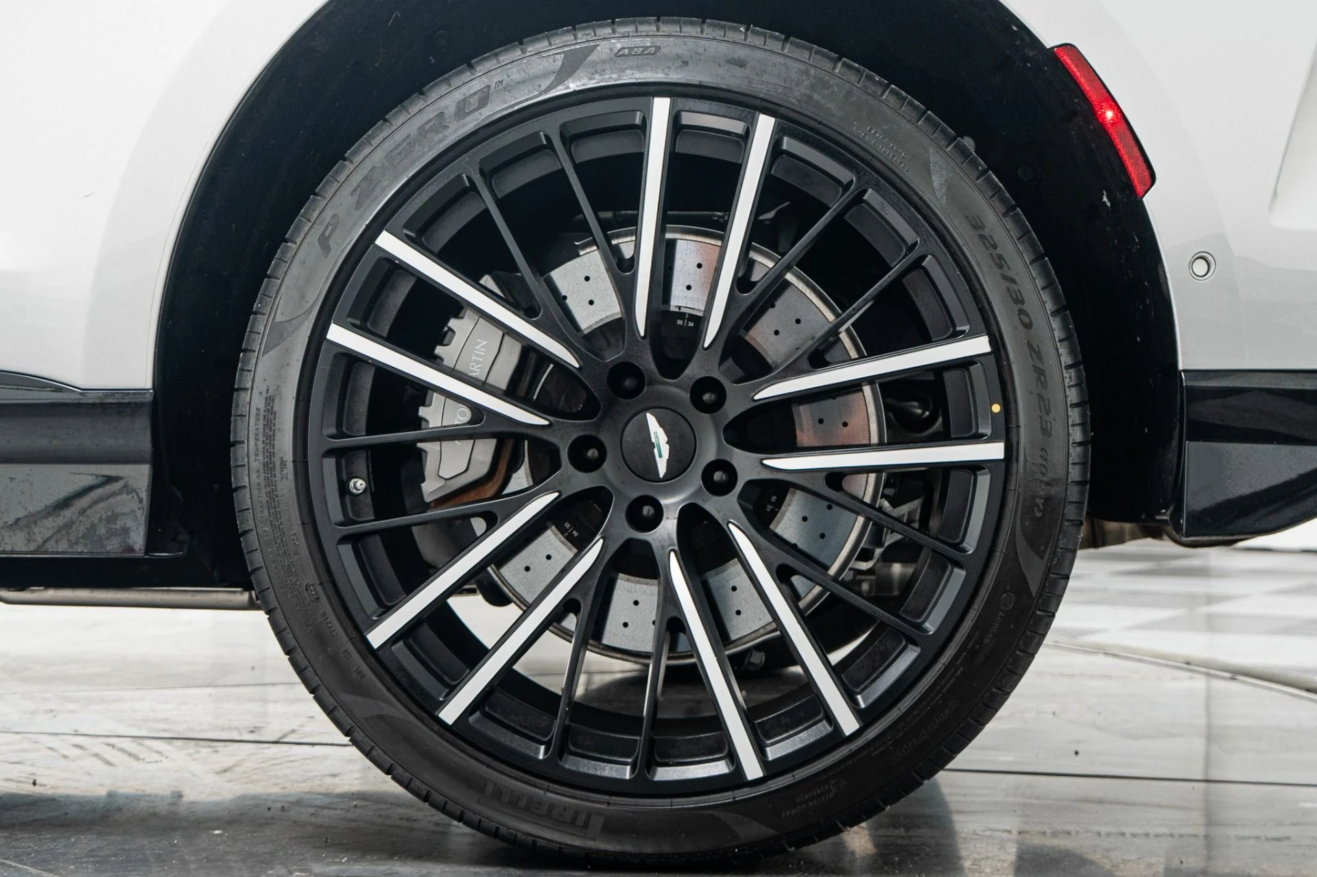 mph010_3275500044_Used_2023_Aston_Martin_DBX_707_1782508866_9b8a97ed70