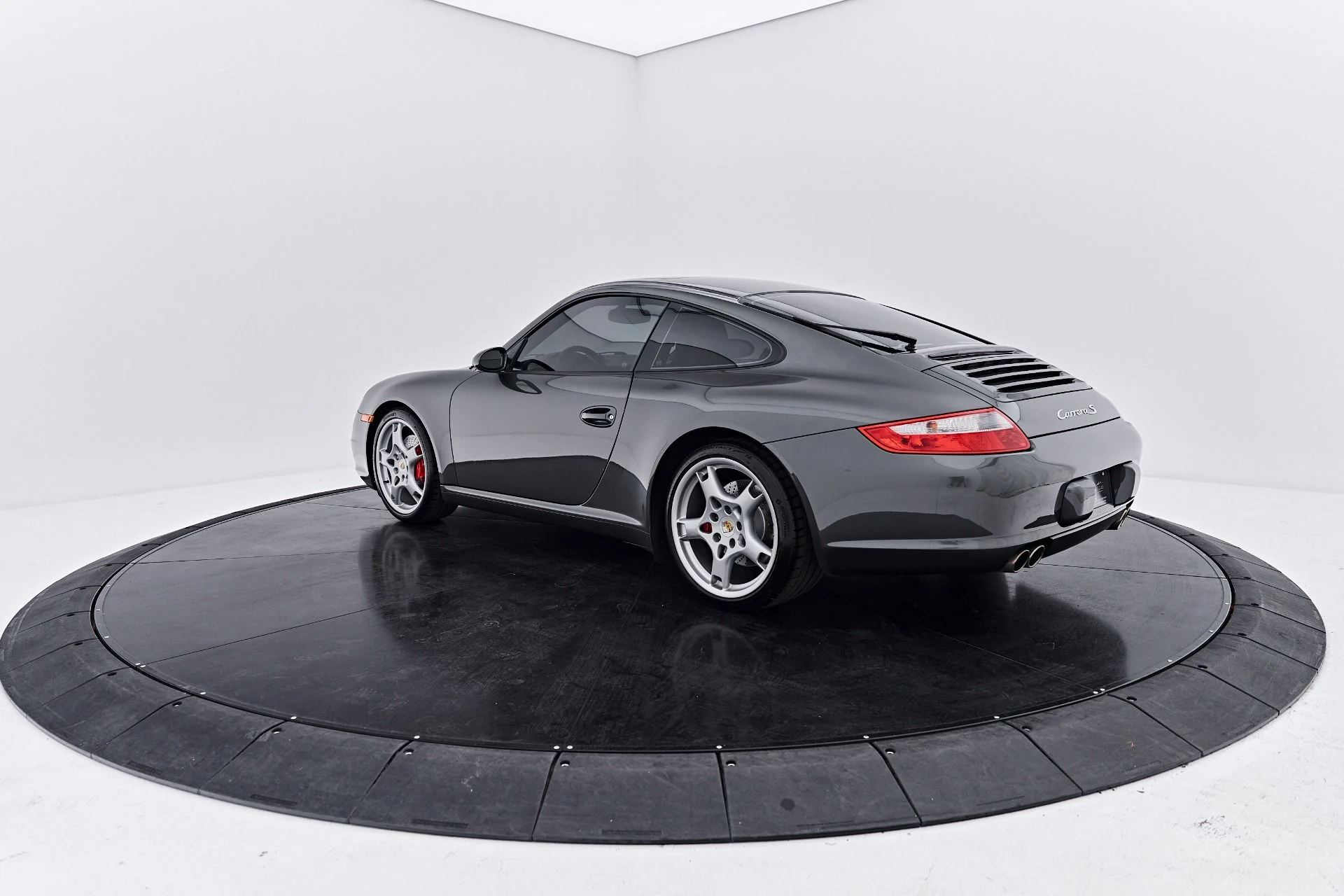 mph010_3294012346_Used_2005_Porsche_911_Carrera_S_1791837266_b709e39423