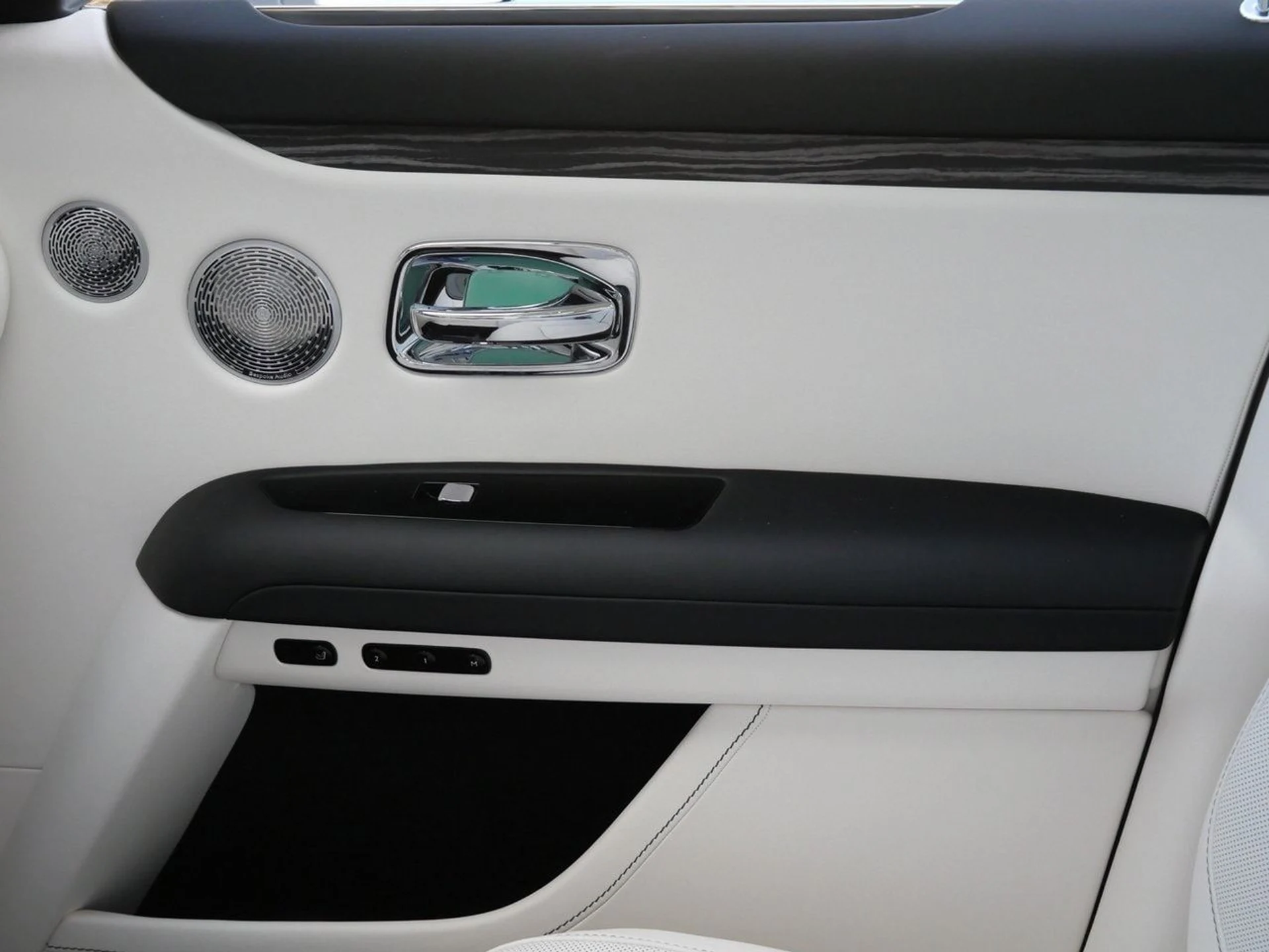 mph010_3294948625_f31ef64b5d692541e852d129b3a267f1x_5b3c66b25c