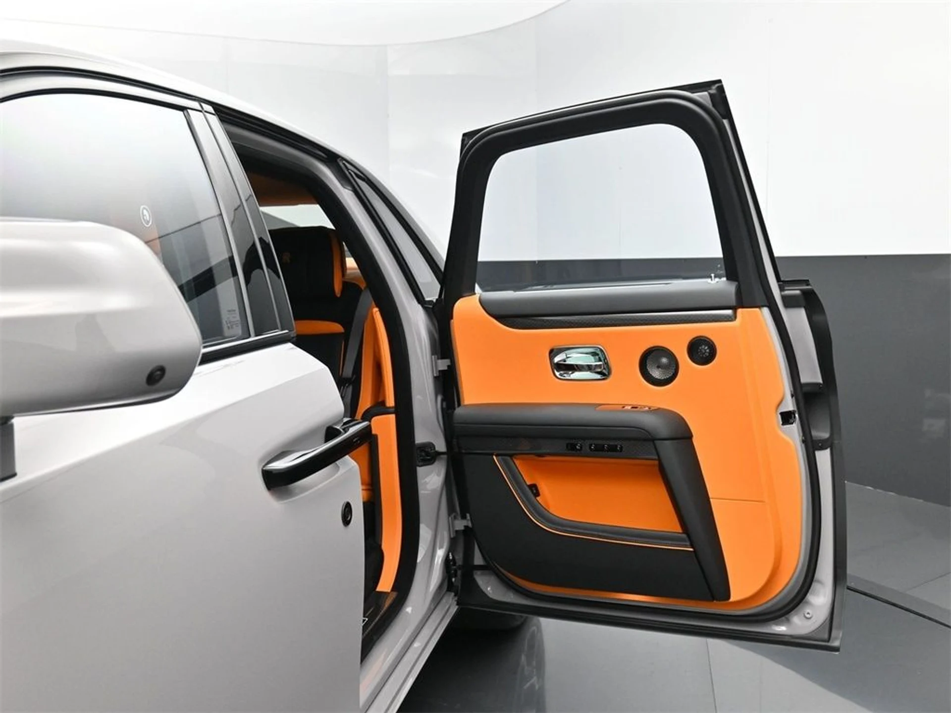 mph010_3296462092_33f1c39c9fa211868f03c6e38326febfx_04898a2a5c