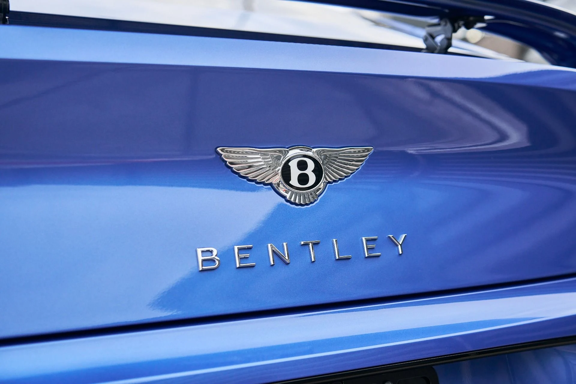 mph010_3298037862_Used_2023_Bentley_Continental_GT_Azure_1761755943_570f80da23