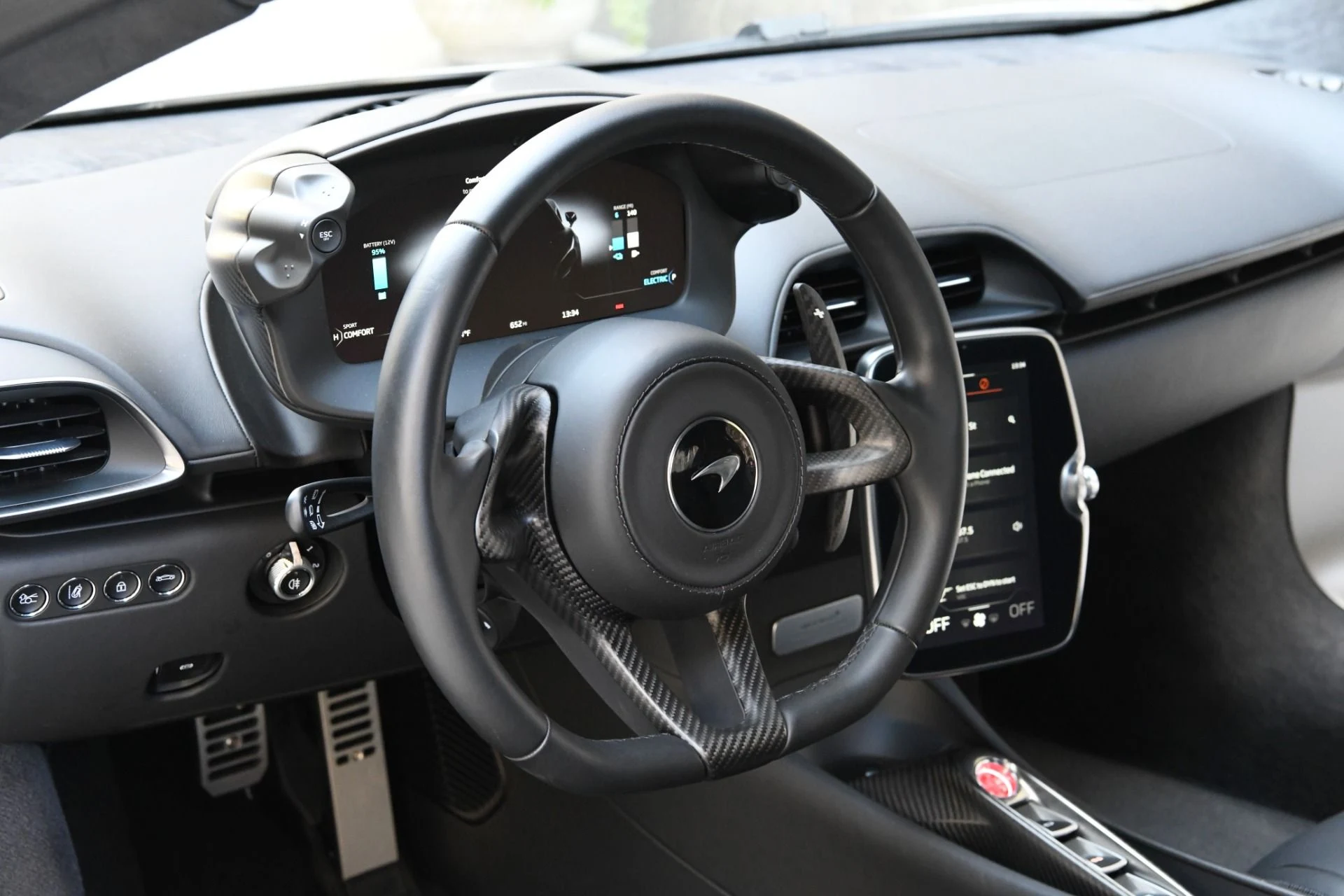 mph010_3298837579_11944_p12_l_1e5326b550