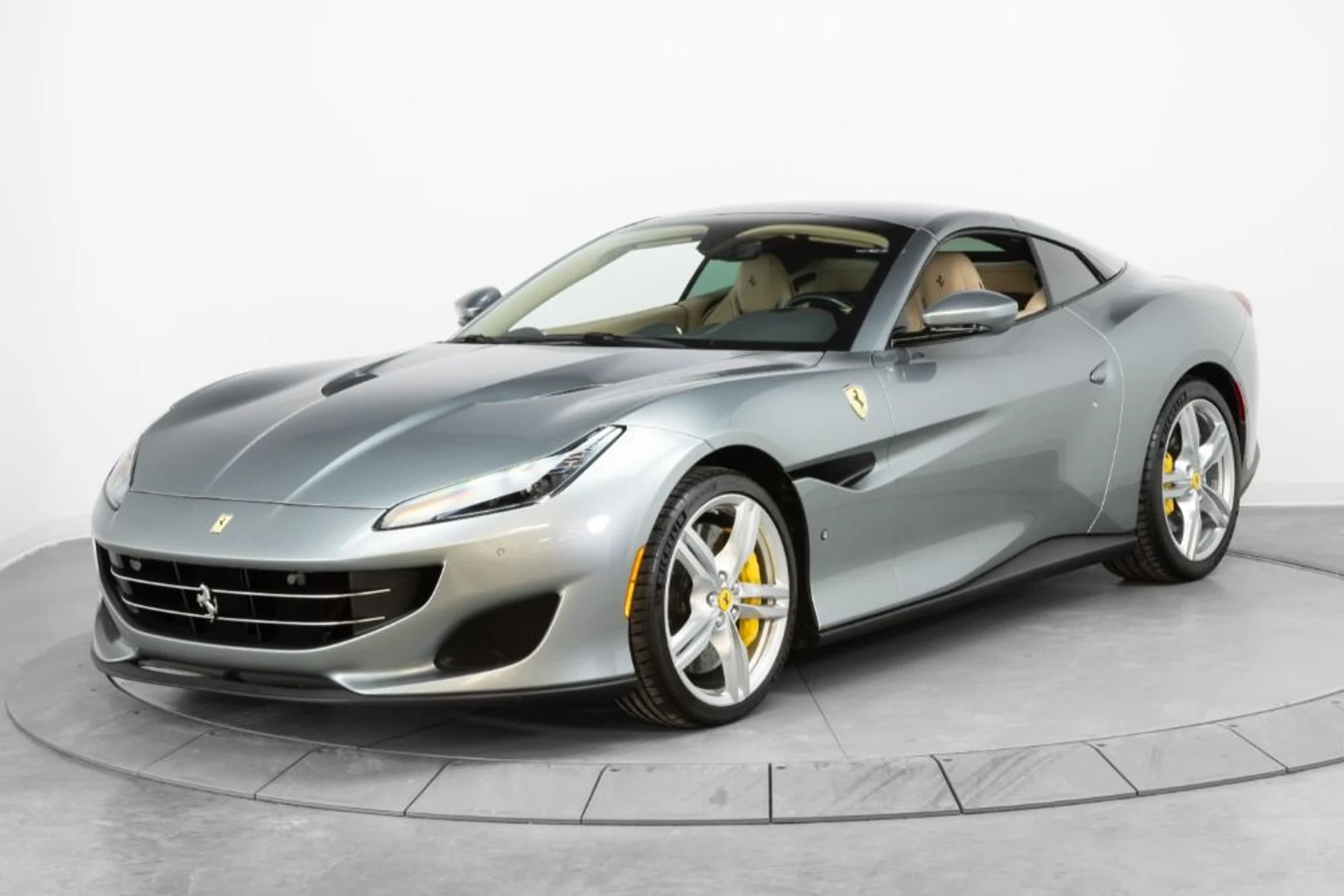 mph010_3299068264_Used_2019_Ferrari_Portofino_9c447ecba9