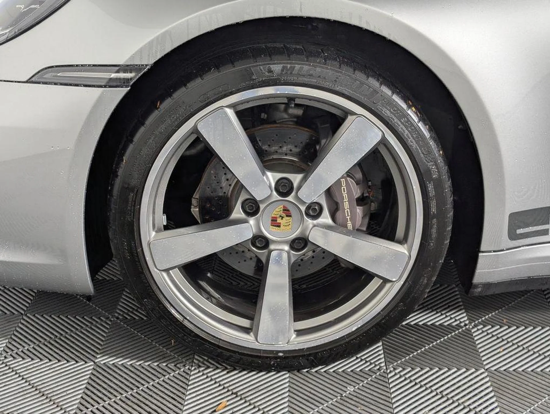 mph010_330387917_h_Gk_E_Ljl_tibg70t_SBX_Nf_R_Cwsto_I_0911826f1f