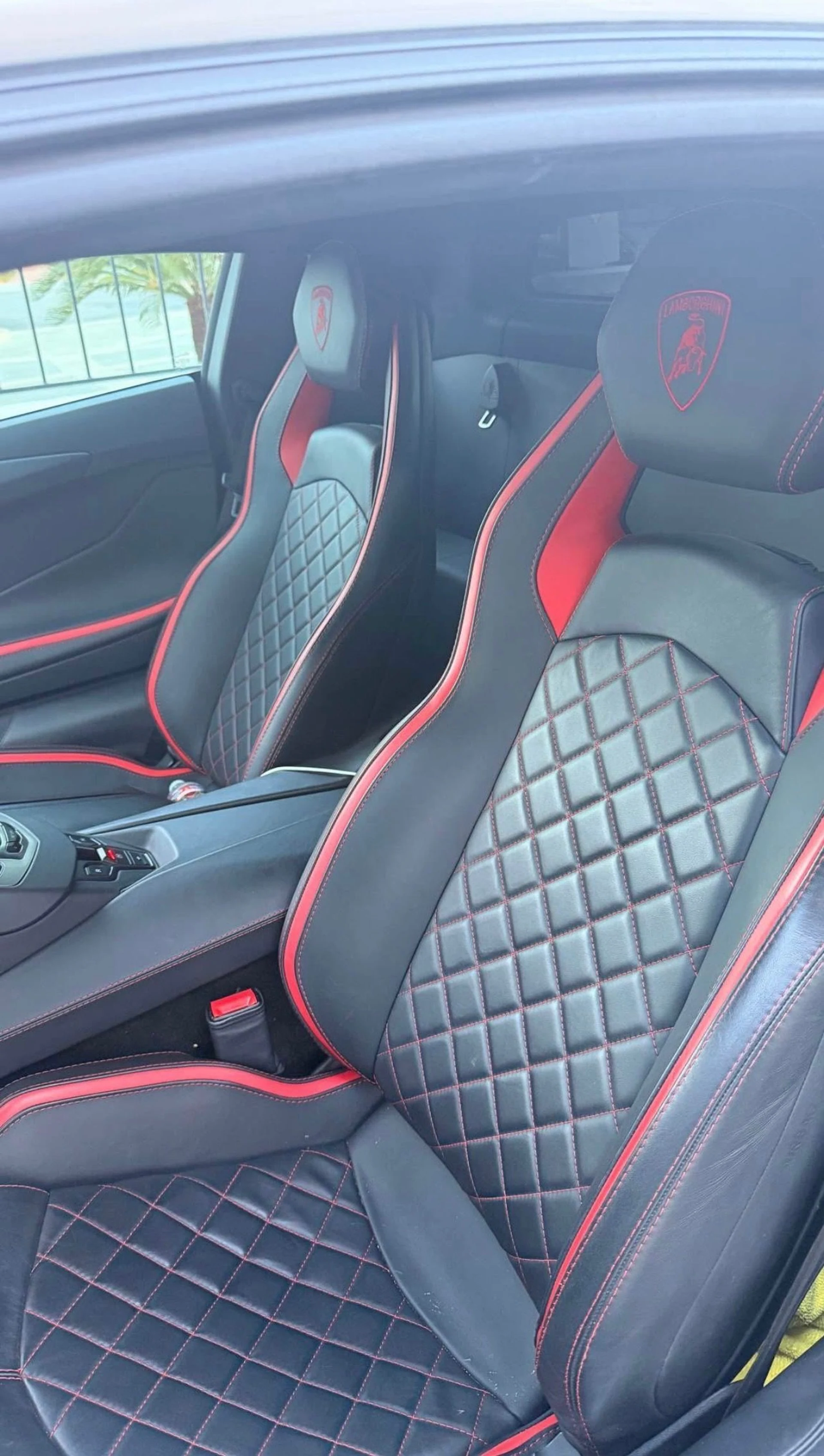 mph010_3309045880_Used_2018_Lamborghini_Aventador_LP_740_4_S_1771341561_7e9dda53e8