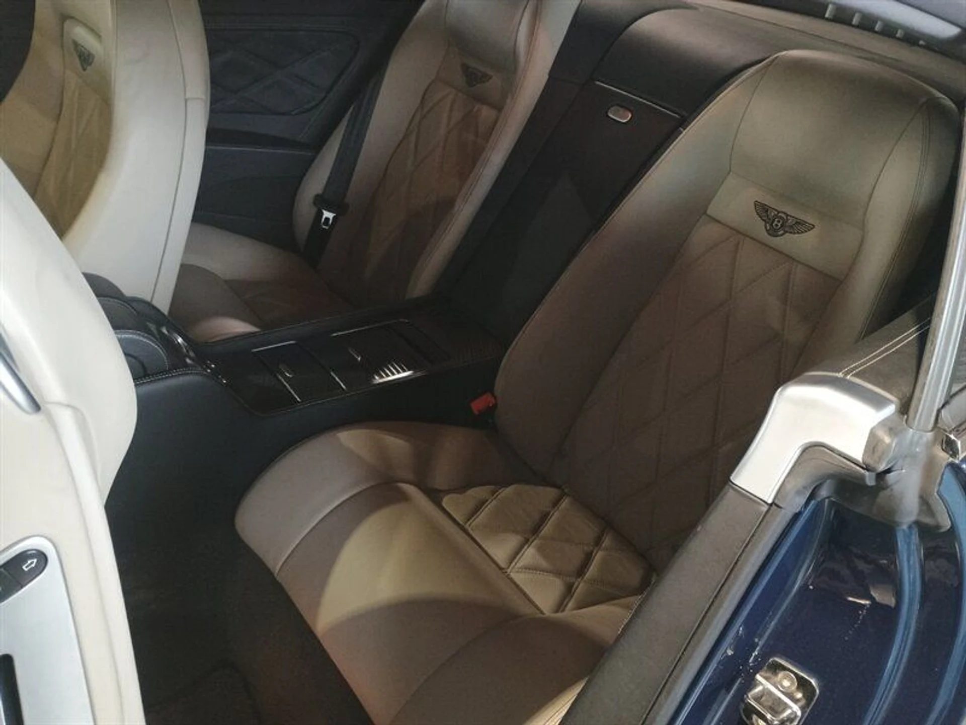 mph010_331129374_8ee0f67367_800_0f75e13247