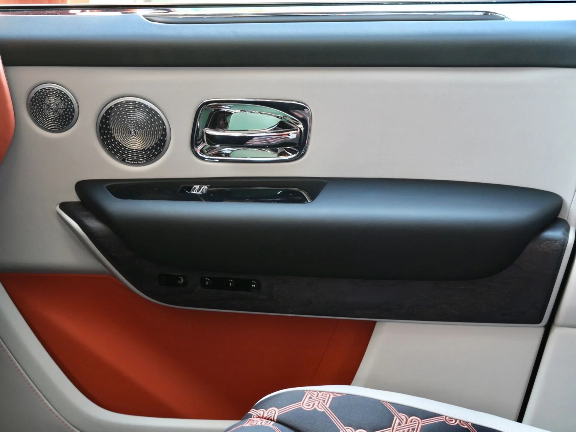 mph010_331161639_bed10f9654077d02d1ef5bc1c8de3df7x_8d8baf94a6