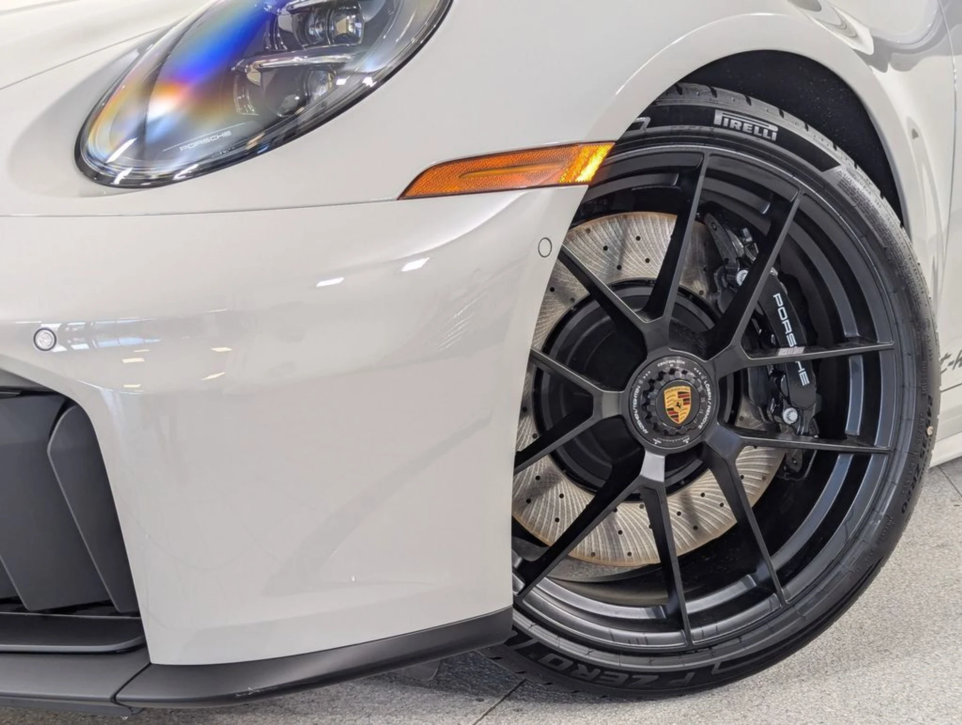 mph010_3313944871_6f7e8ad6a9dd52b45347099fe301b4a4x_e355f2a517