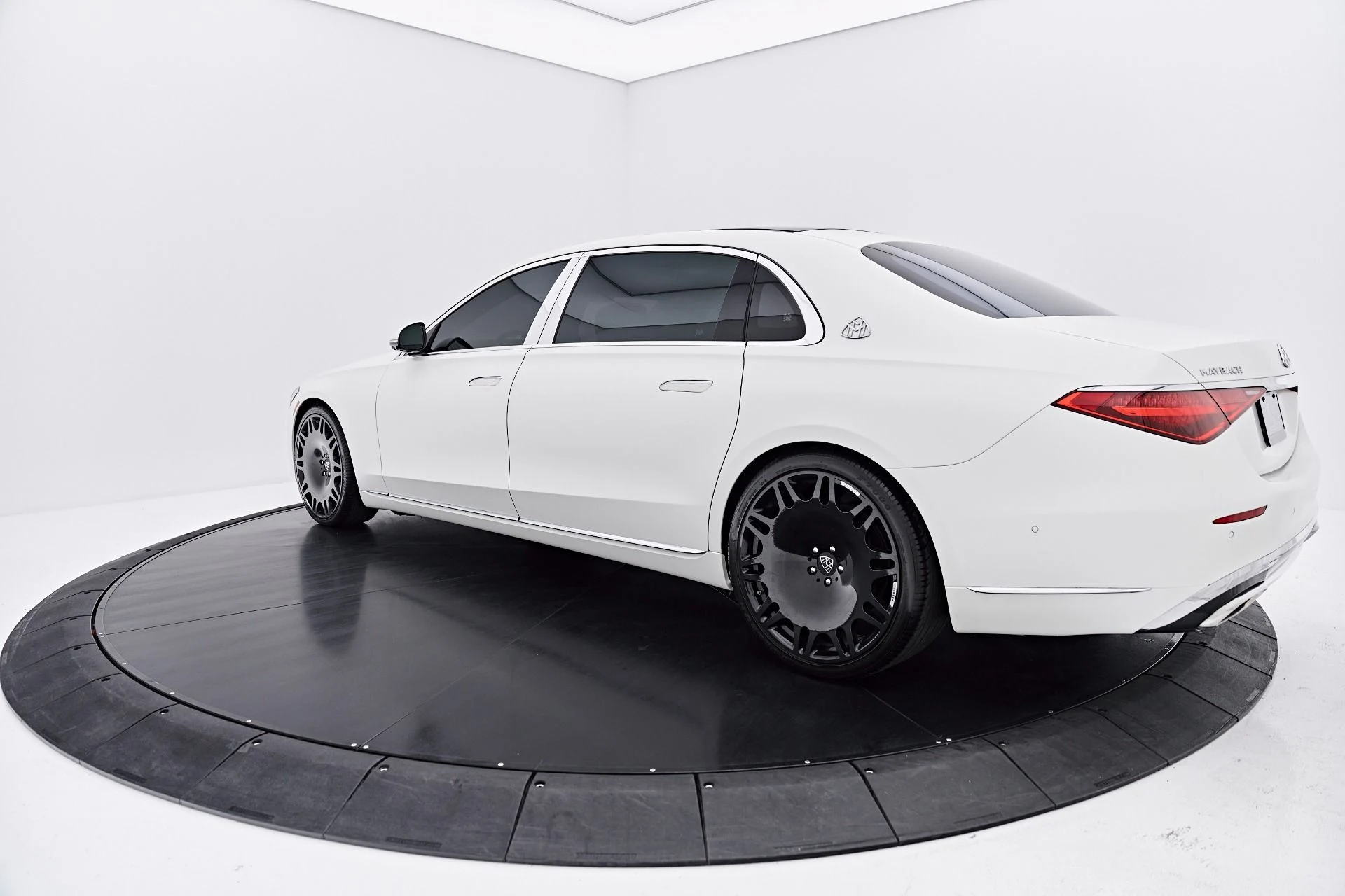 mph010_3320066678_Used_2022_Mercedes_Benz_S_Class_Maybach_S_580_1788213220_297266492c