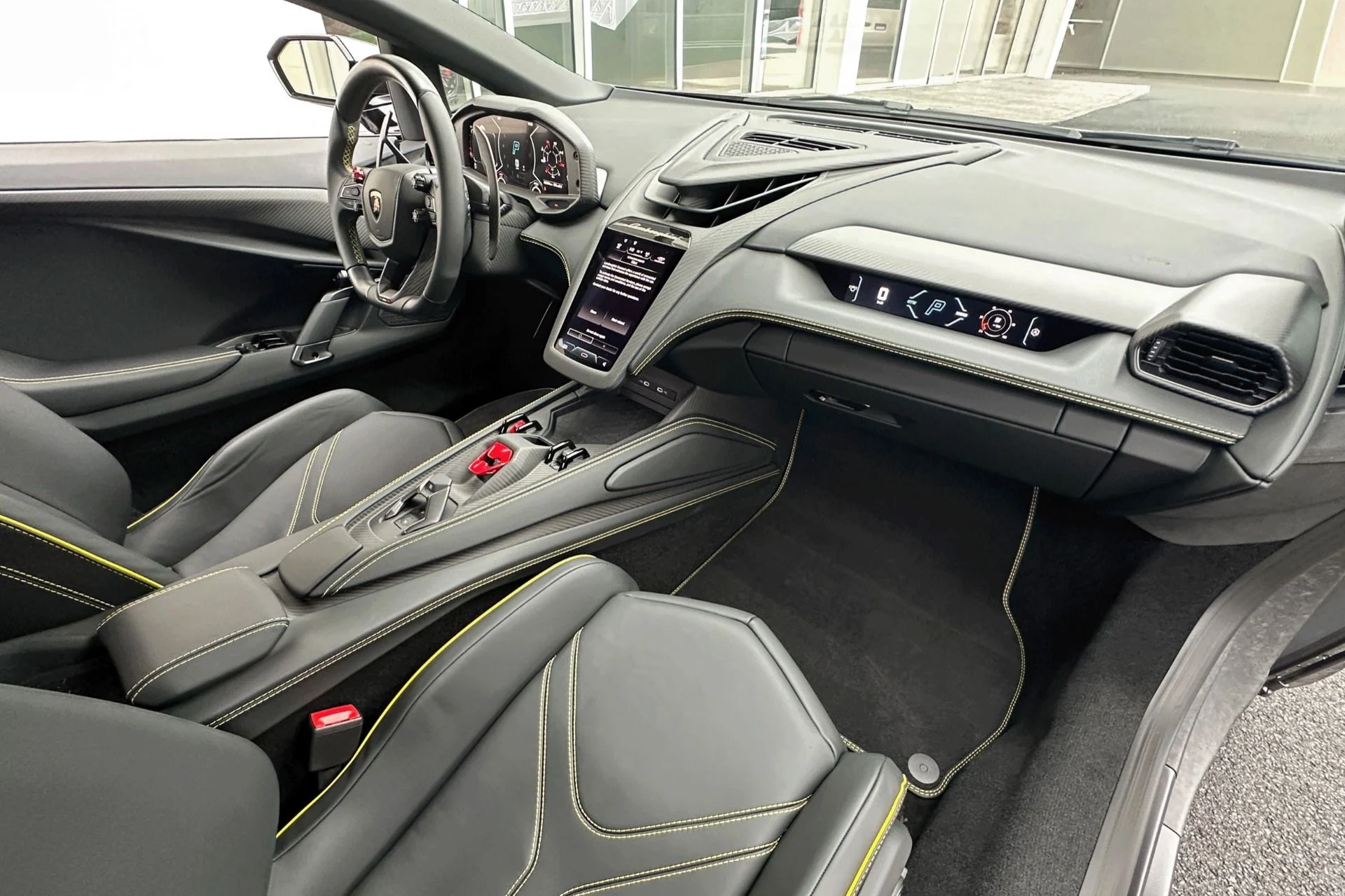 mph010_3320787142_New_2026_Lamborghini_Revuelto_1768579377_1302bdcddc