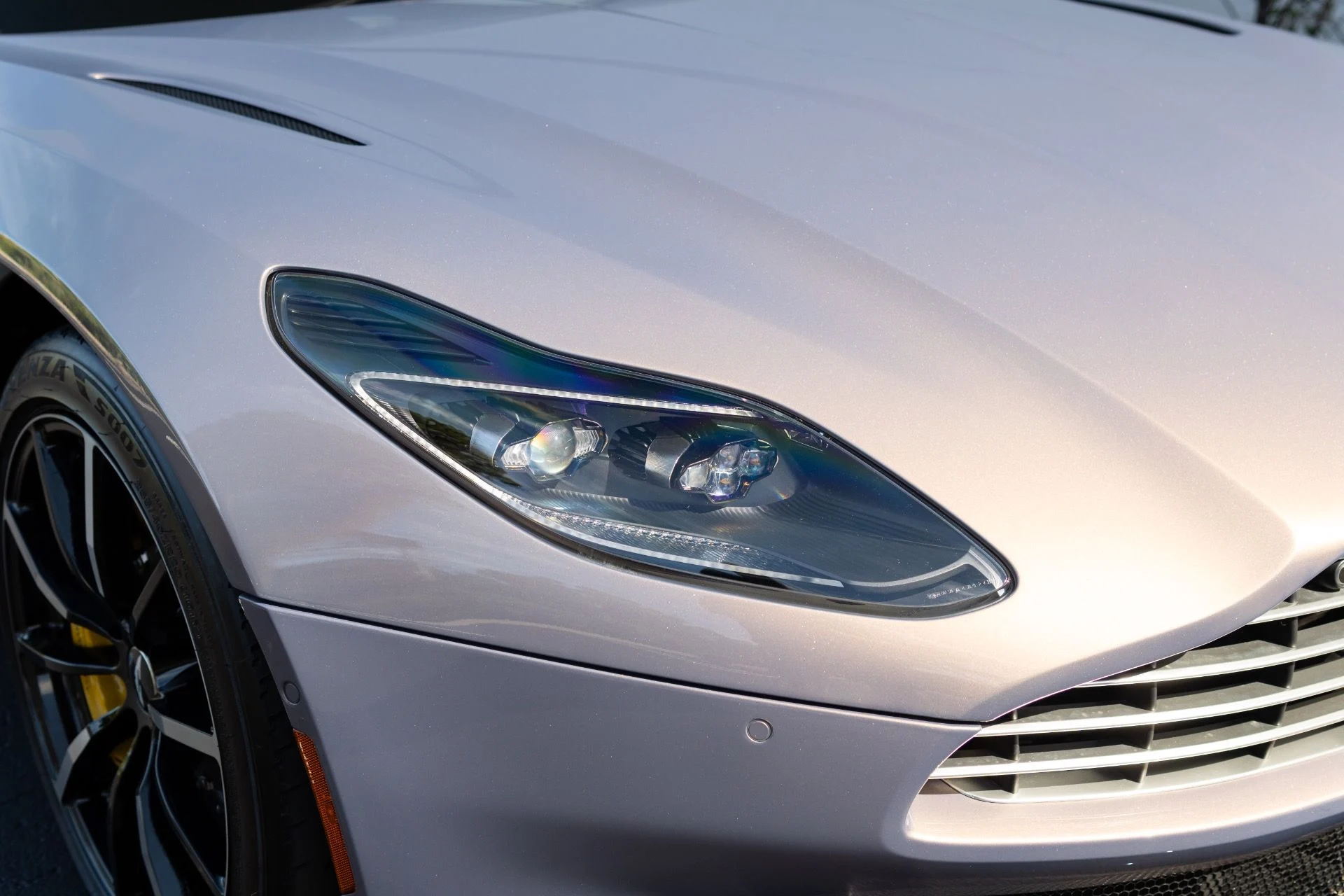 mph010_3343828579_Used_2023_Aston_Martin_DB_11_V8_1765580220_546b58efbc