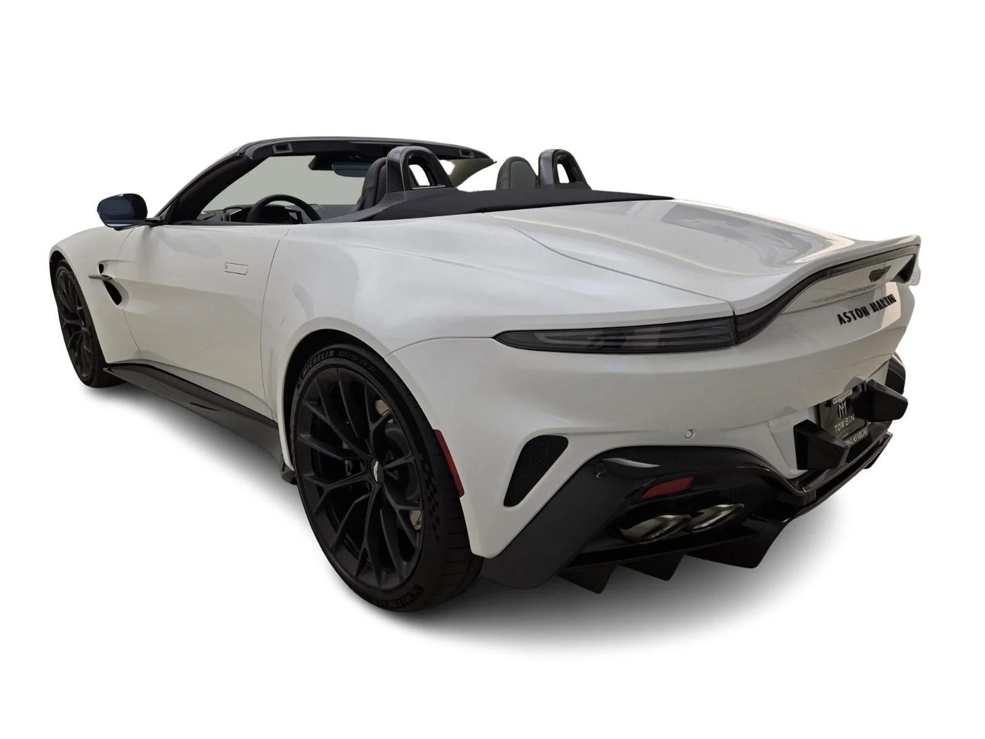 mph010_3345426301_New_2026_Aston_Martin_Vantage_1759816368_79d5eceb20