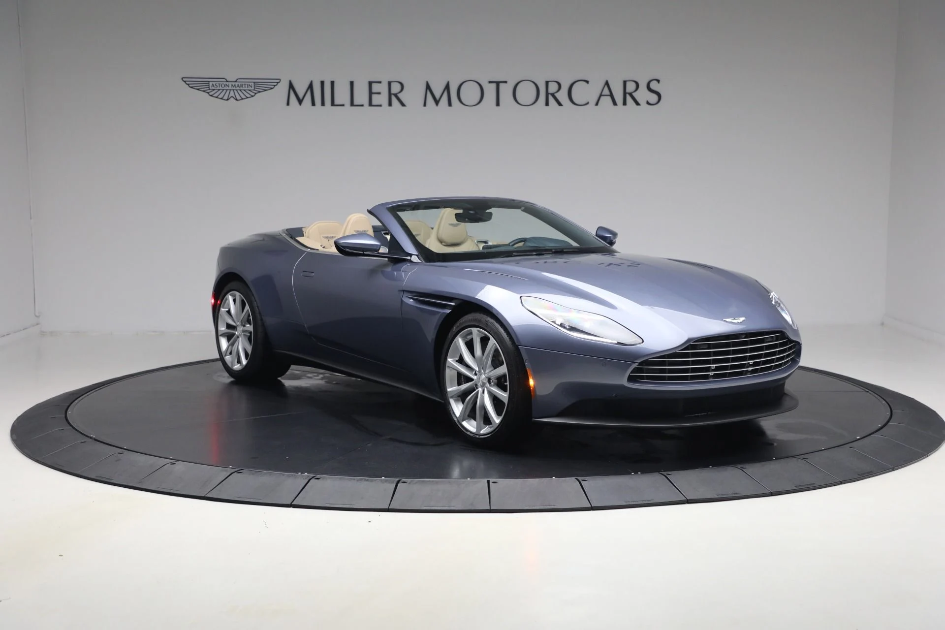 mph010_3347607283_Used_2022_Aston_Martin_DB_11_Volante_1787336556_7d35daec0c