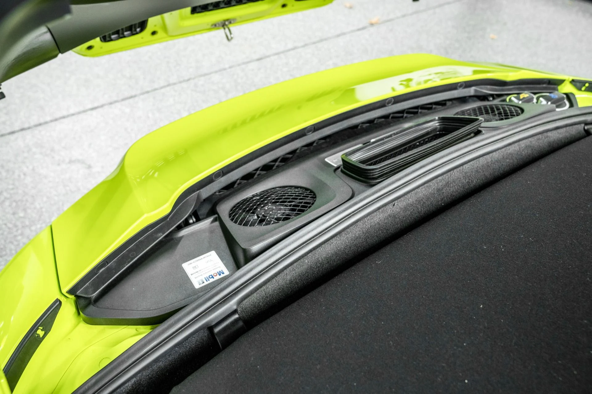 mph010_3351374075_Used_2018_Porsche_911_Targa_4_GTS_PTS_Acid_Green_60k_in_Options_Amazing_1767036323_8c35a46849