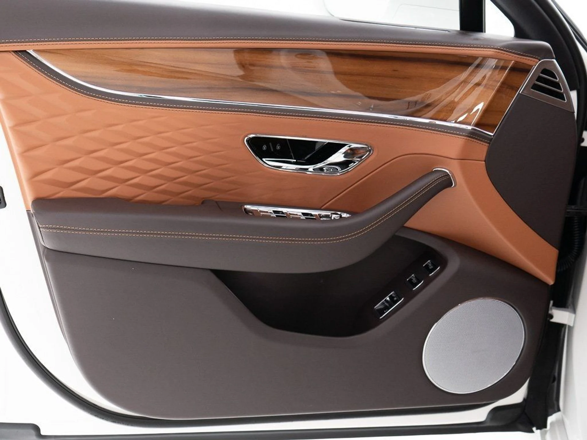 mph010_3351437132_dab0a1f2dba925ab531c273af36c563e_7d177064ac