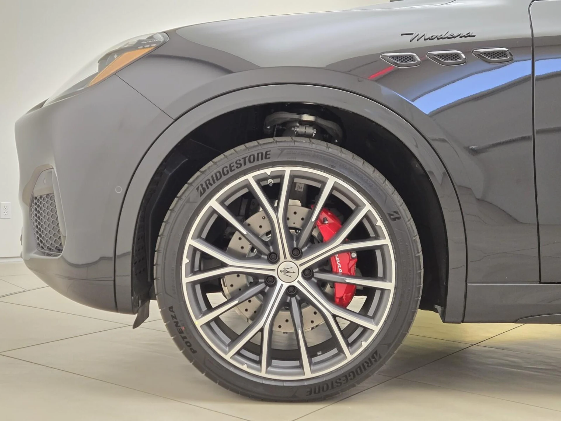 mph010_3352354536_New_2026_Maserati_Grecale_Modena_1793250908_d57dbd11f9